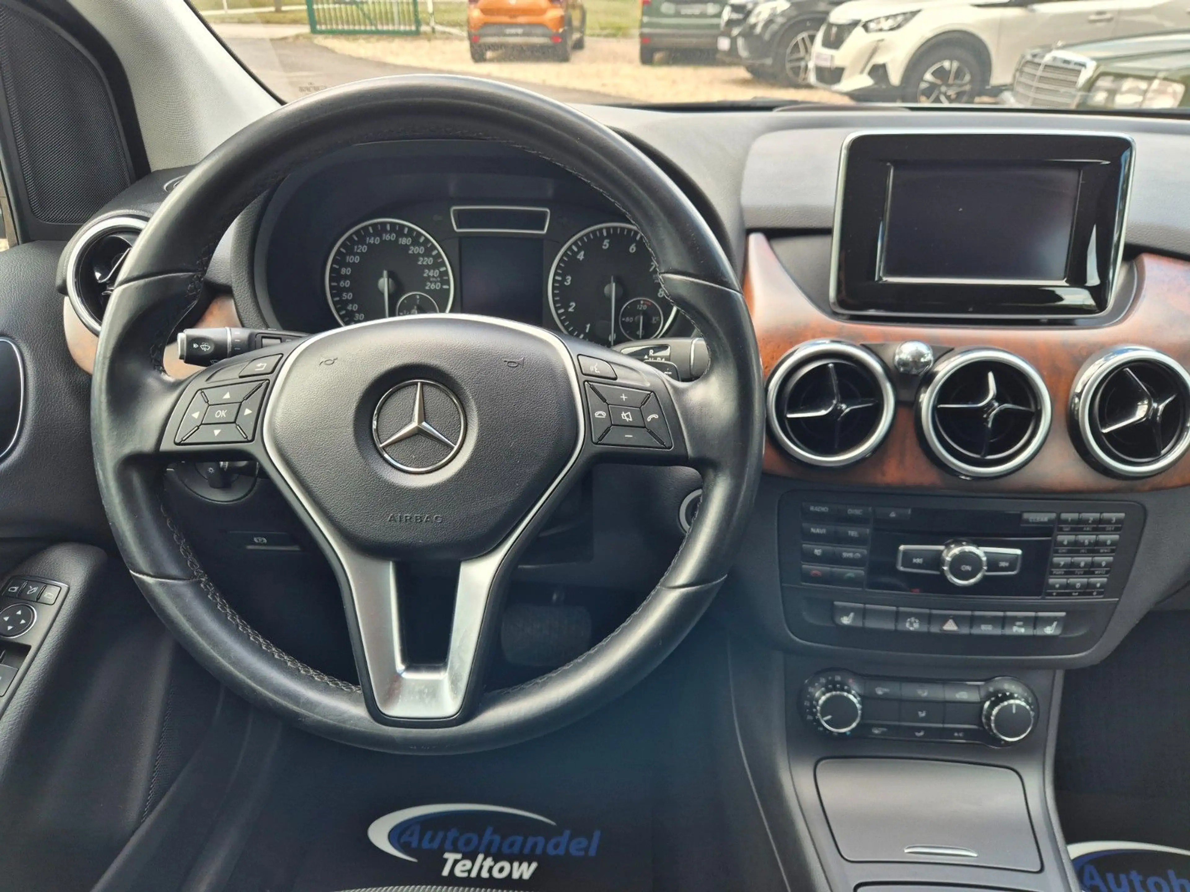 Mercedes-Benz B 180 B180 *Navi *SHZ *PDC *Klima — photo 15