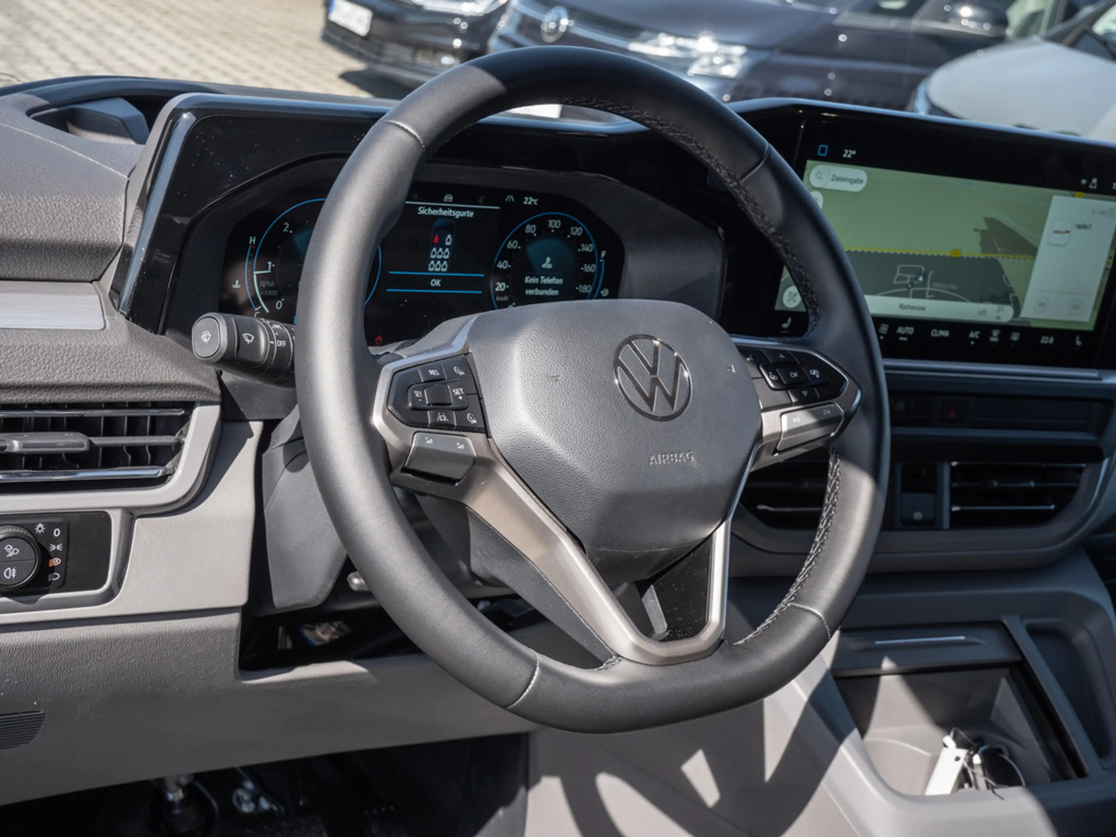 Volkswagen T7 Caravelle 2.0 TDI PanAmericana AHK PANO — photo 8