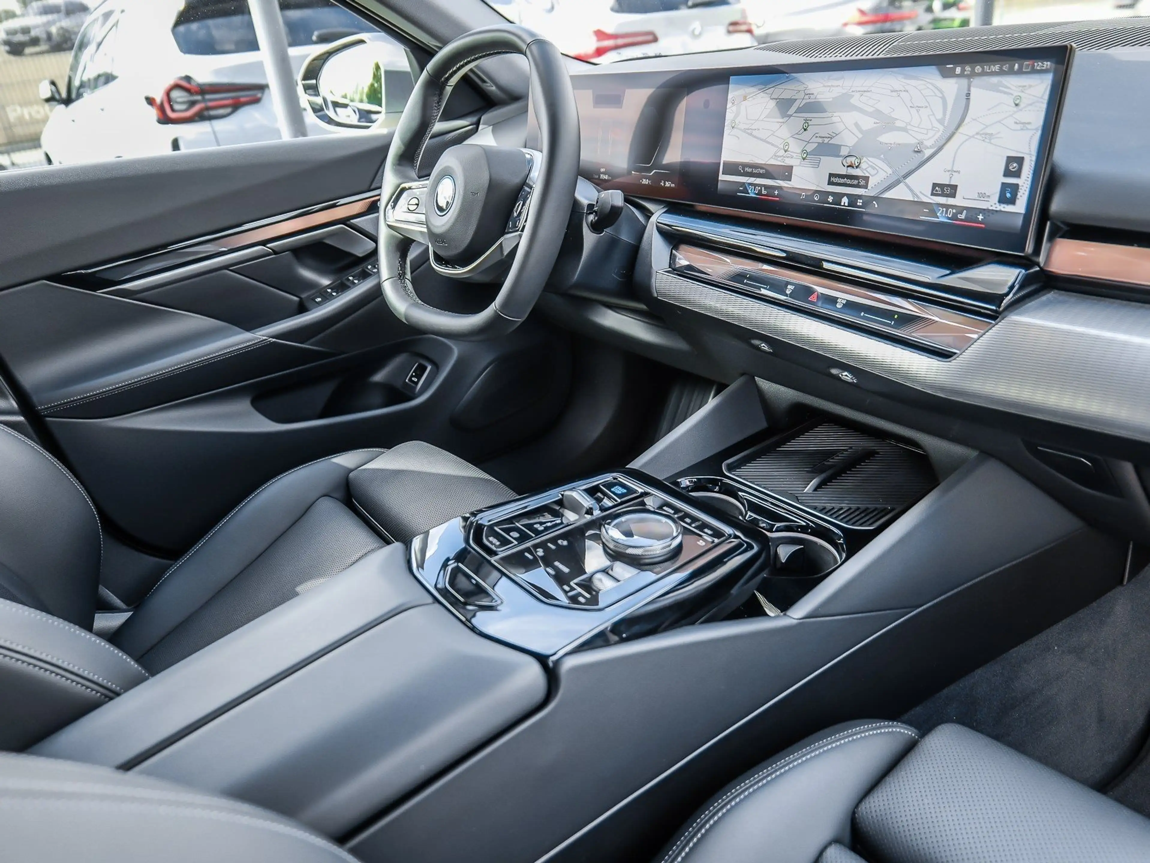BMW i5 eDrive40 Limousine AHK DA Prof. LED PA+ LED DAB — photo 15