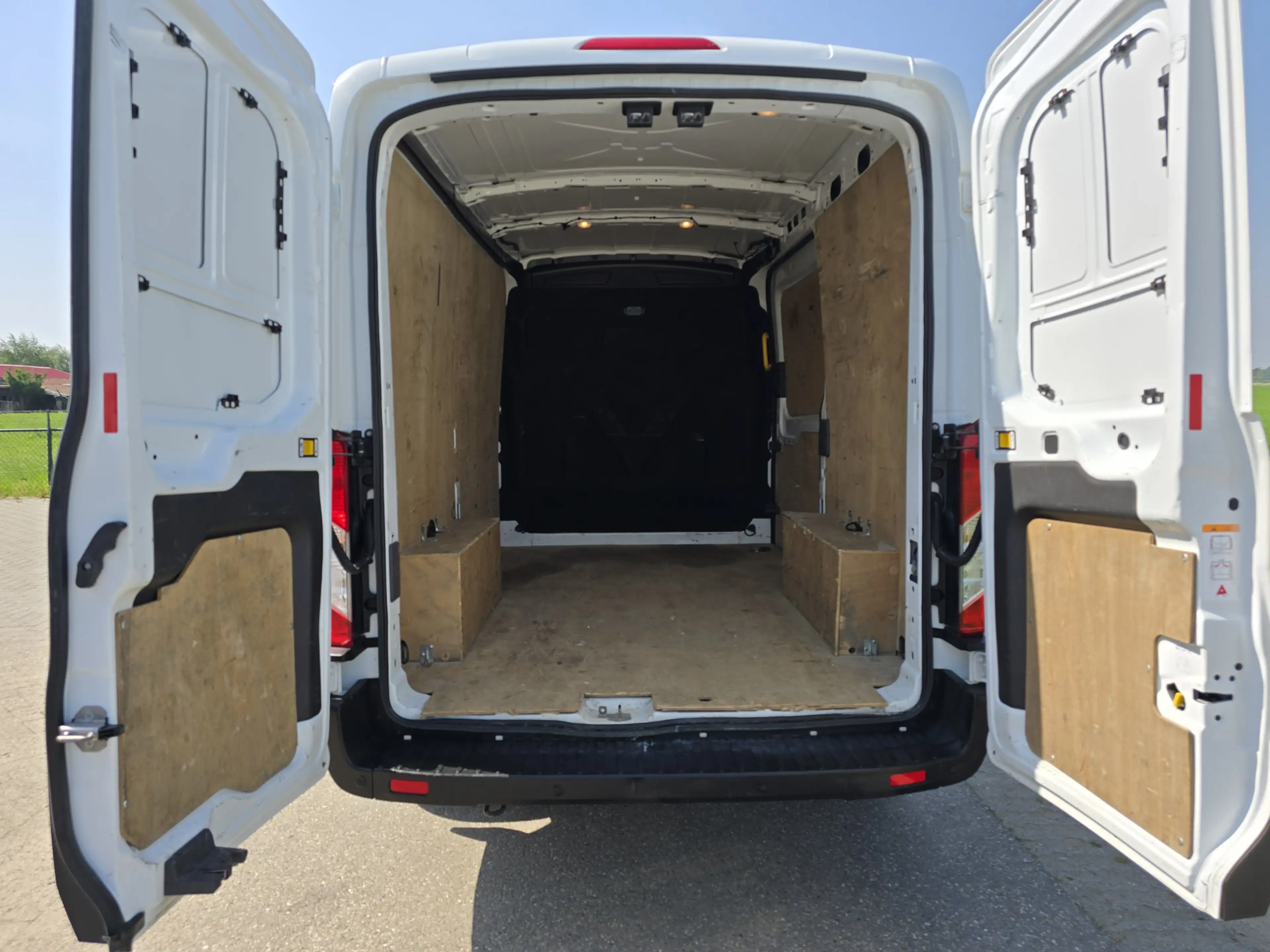 Ford Transit 350 2.0 TDCI L2 H2 - 130 Pk - Euro 6 - Airco - Cru — photo 6