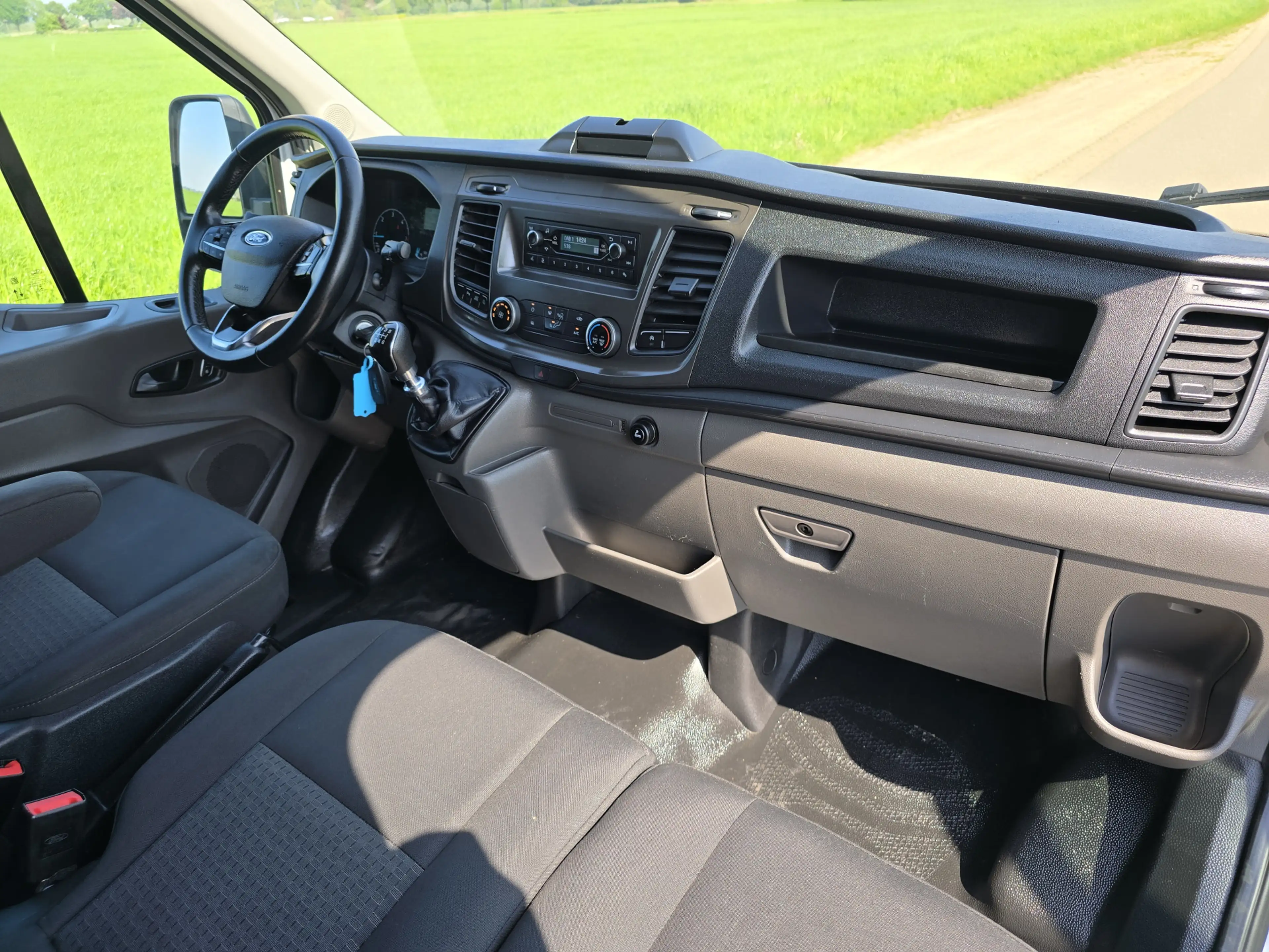 Ford Transit 350 2.0 TDCI L2 H2 - 130 Pk - Euro 6 - Airco - Cru — photo 14