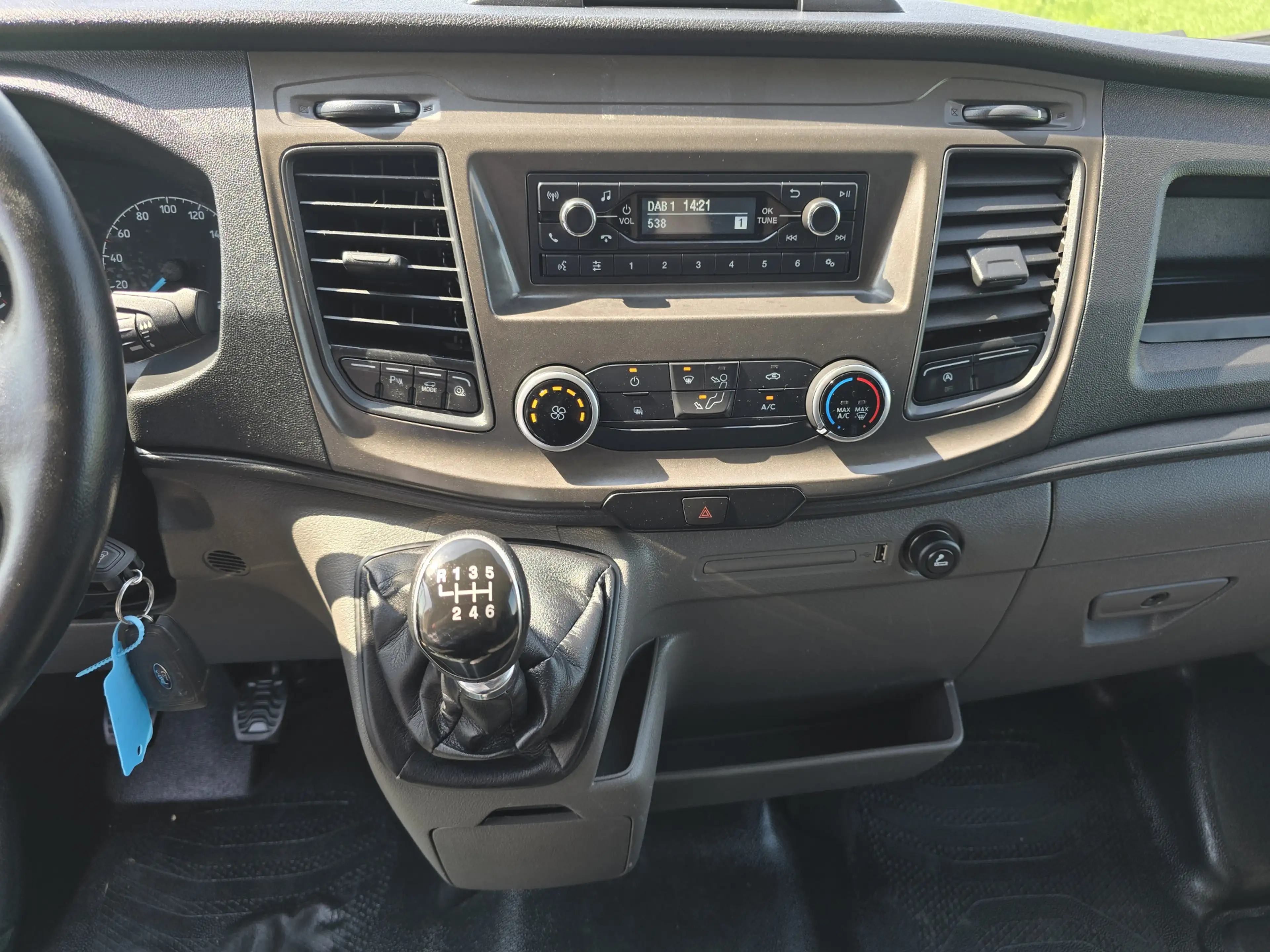 Ford Transit 350 2.0 TDCI L2 H2 - 130 Pk - Euro 6 - Airco - Cru — photo 15