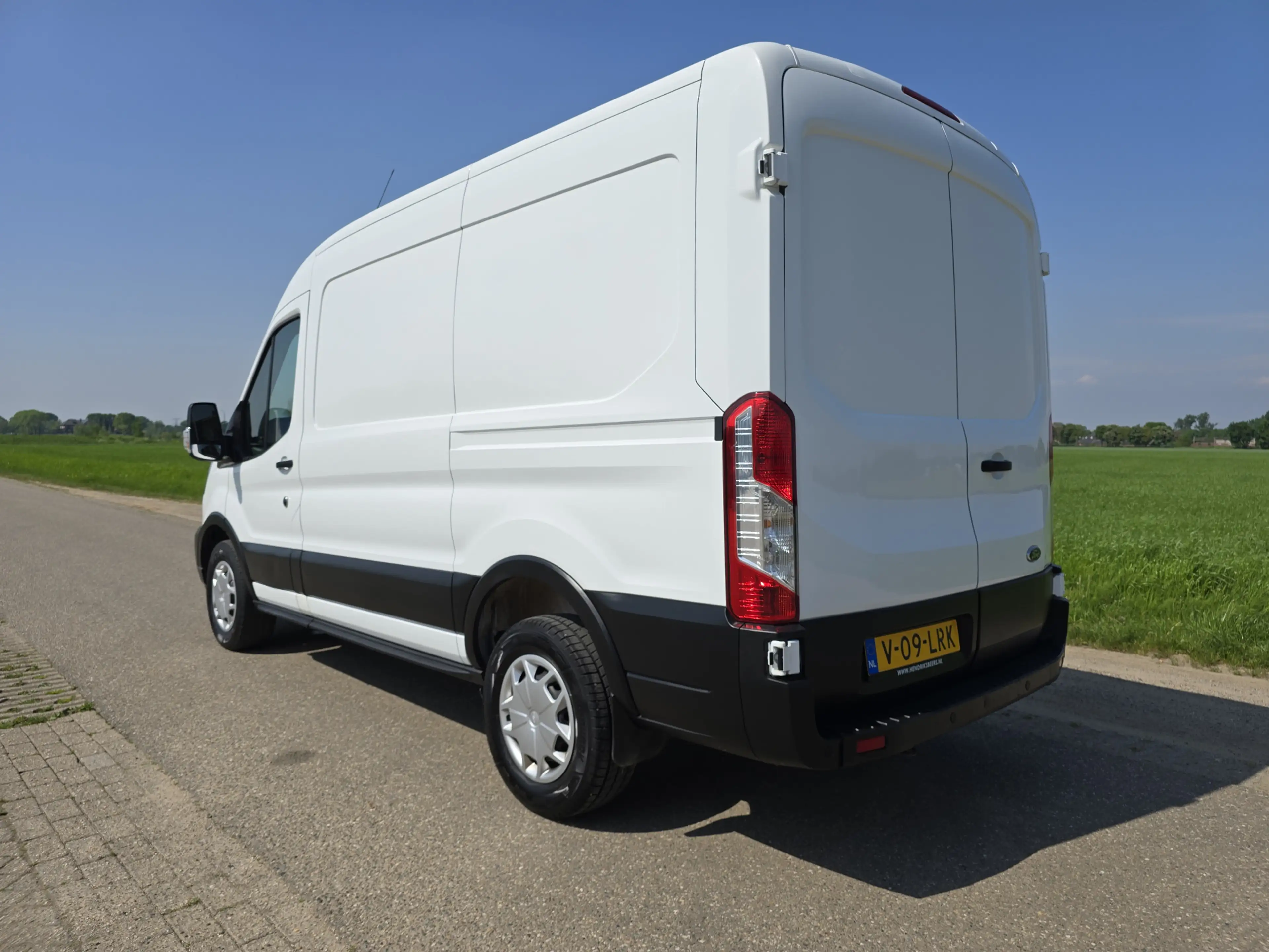Ford Transit 350 2.0 TDCI L2 H2 - 130 Pk - Euro 6 - Airco - Cru — photo 3