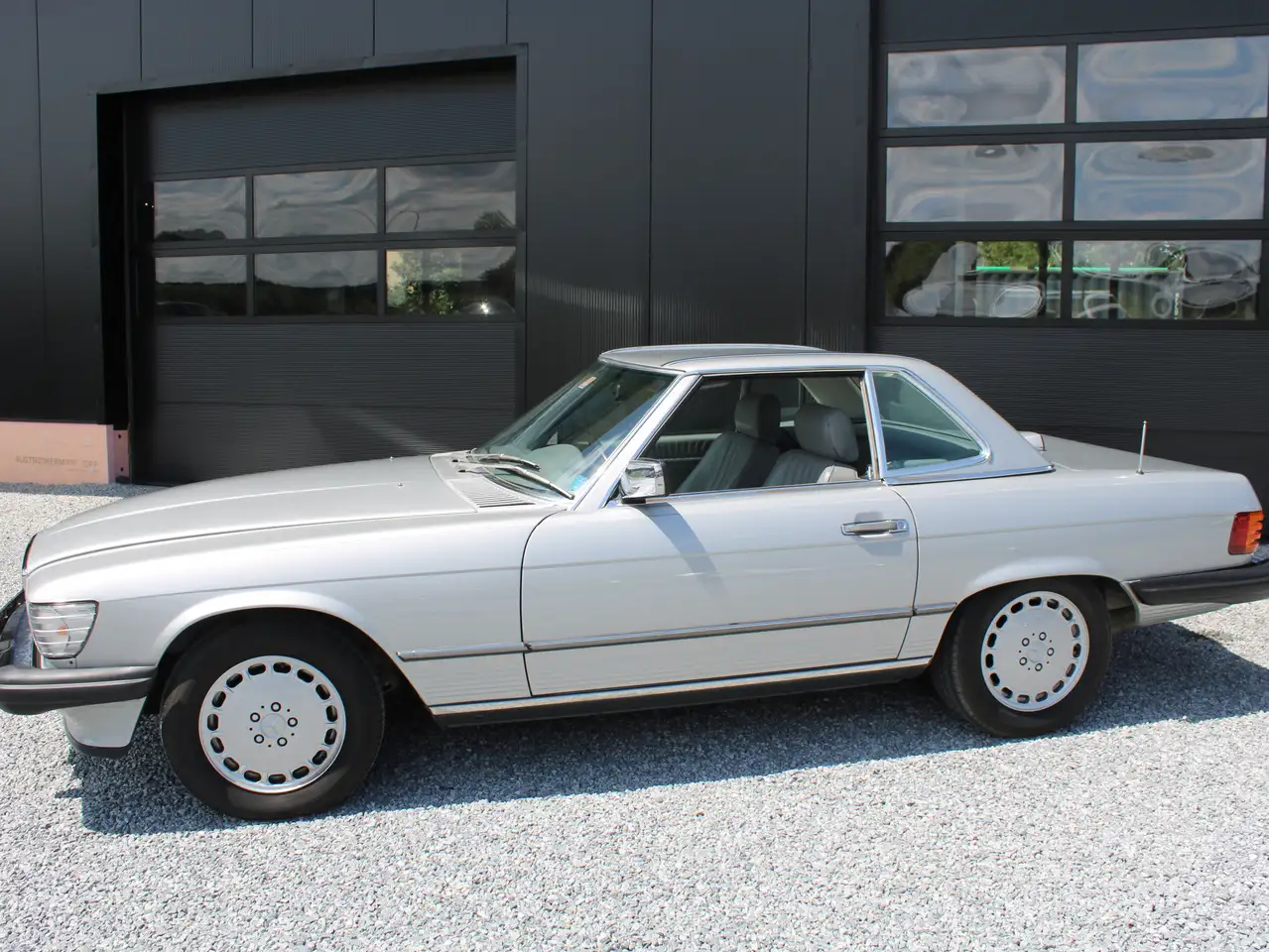 Mercedes-Benz SL 560 560 SL R 107, foto 4