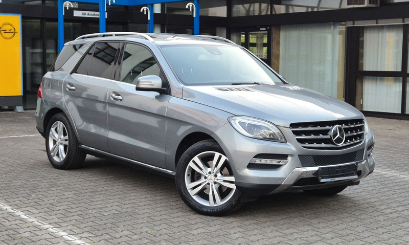 Mercedes-Benz ML 350 CDI MERCEDES BENZ SCHECKHEFTGEPFLEGT