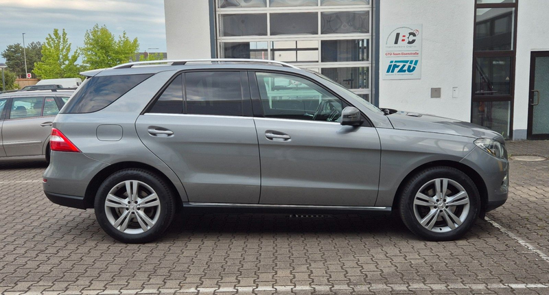 Mercedes-Benz ML 350 CDI MERCEDES BENZ SCHECKHEFTGEPFLEGT — photo 6