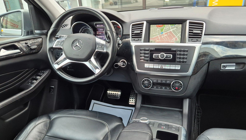 Mercedes-Benz ML 350 CDI MERCEDES BENZ SCHECKHEFTGEPFLEGT — photo 9