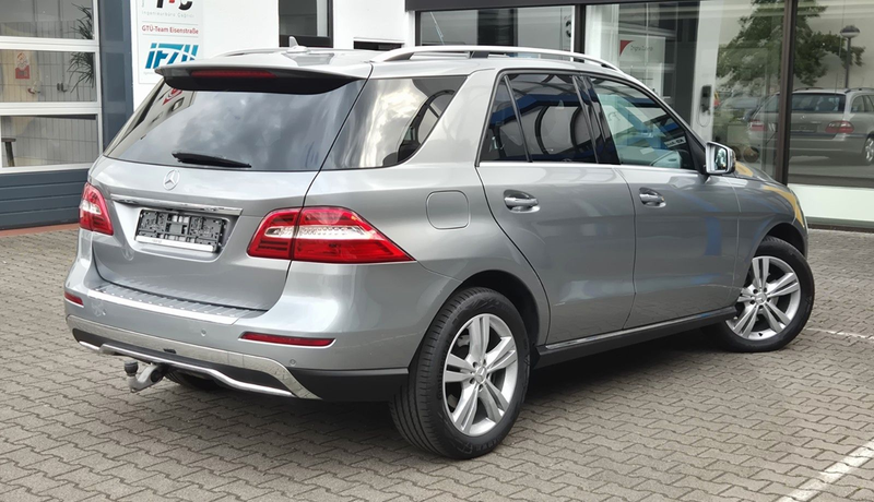 Mercedes-Benz ML 350 CDI MERCEDES BENZ SCHECKHEFTGEPFLEGT — photo 4