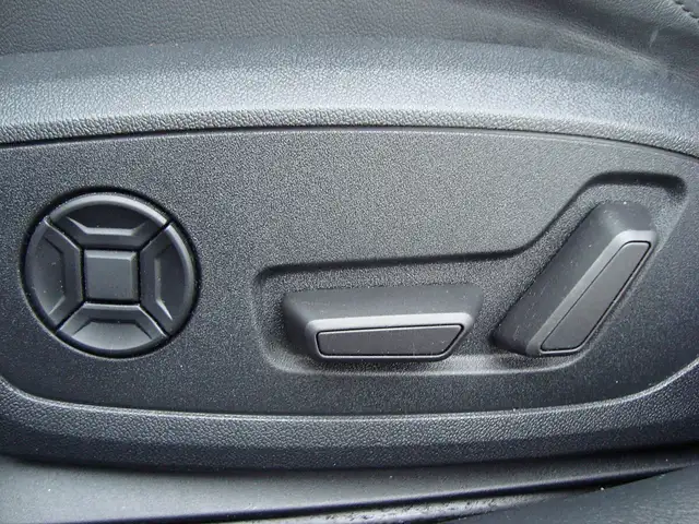 Audi S6 AVANT Quattro Mod 23 Mega Voll 1-Hand TOP !! Ansicht 12