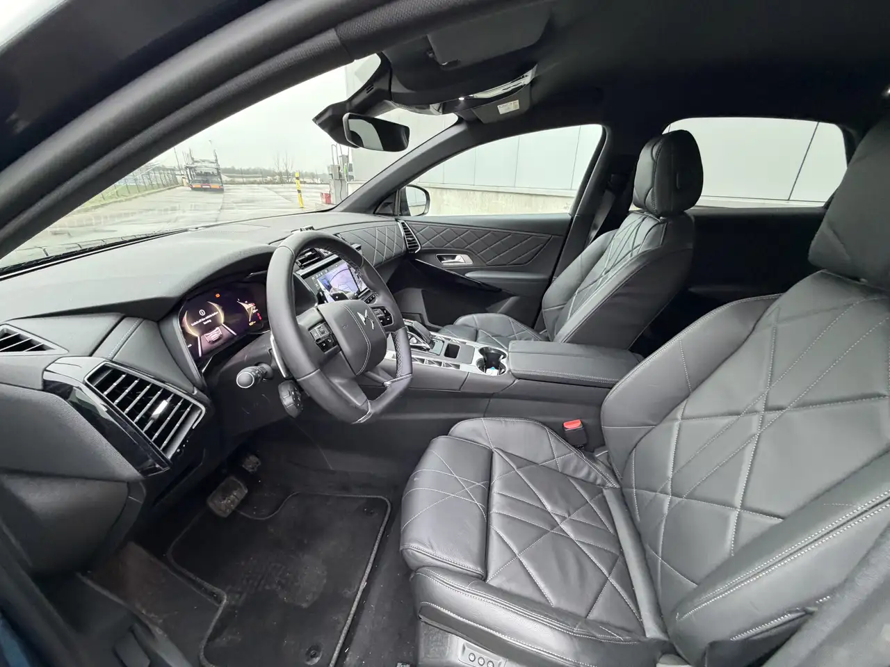 DS Automobiles DS 7 Crossback DS 7 CROSSBACK 1.5 BlueHDi Rivoli 18