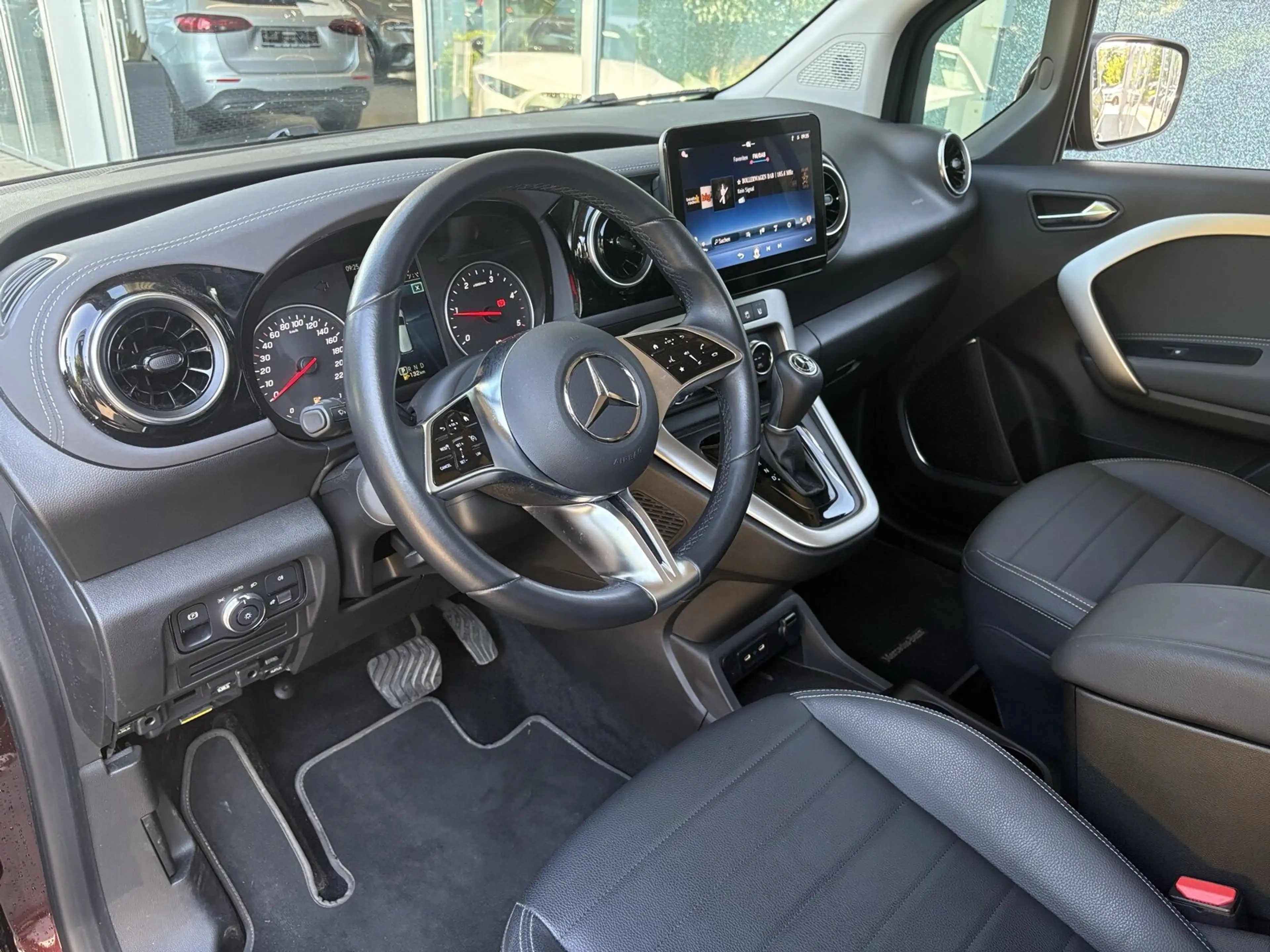 Mercedes-Benz T-Class T 180 d PROGRESSIVE Edition*AHK*LED*CAM*MBUX* Navi — photo 13