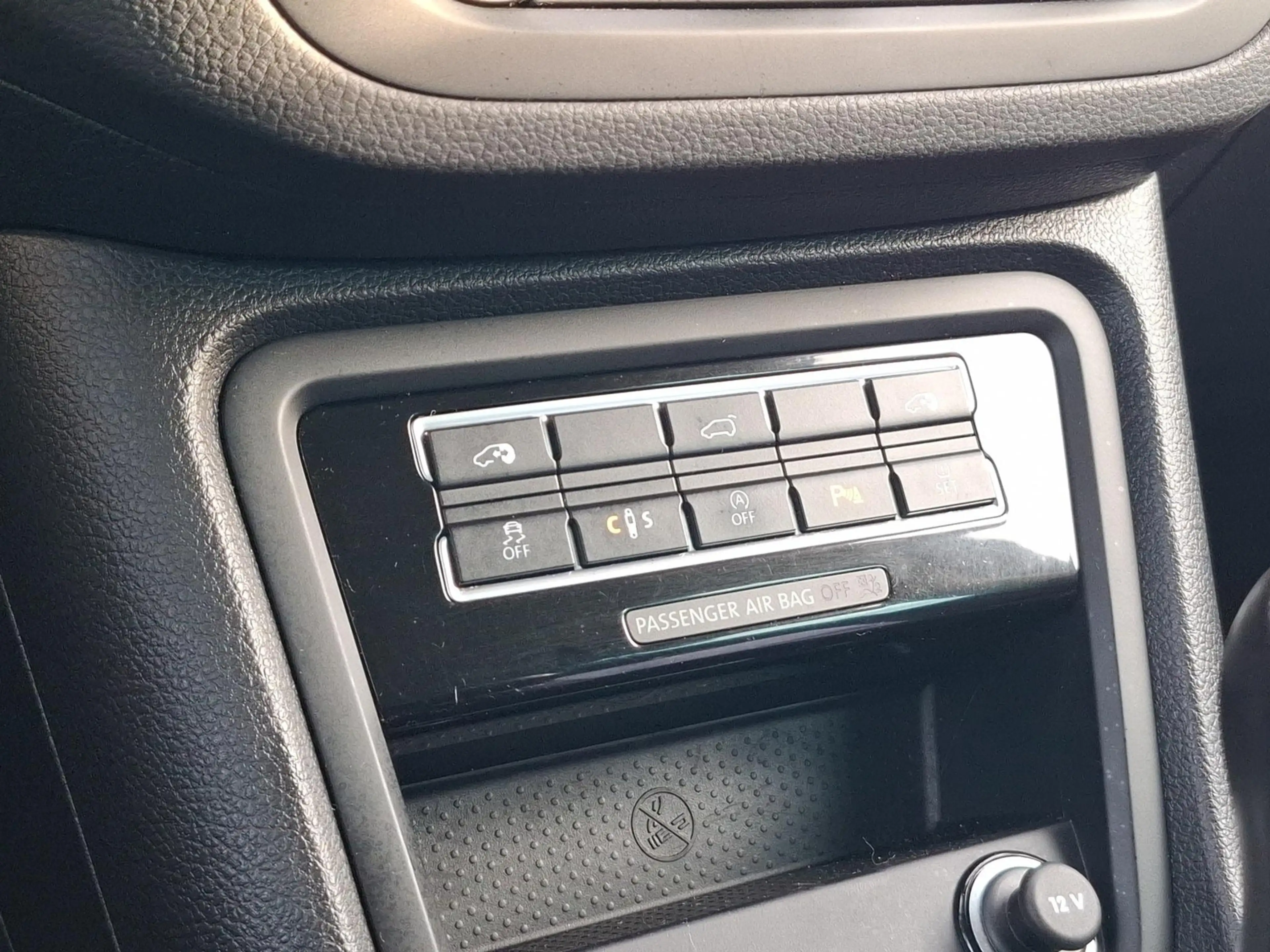 Volkswagen Sharan 1.4 TSI Highline KLIMA / NAVI / ACC / DYNAUDIO / K — photo 14