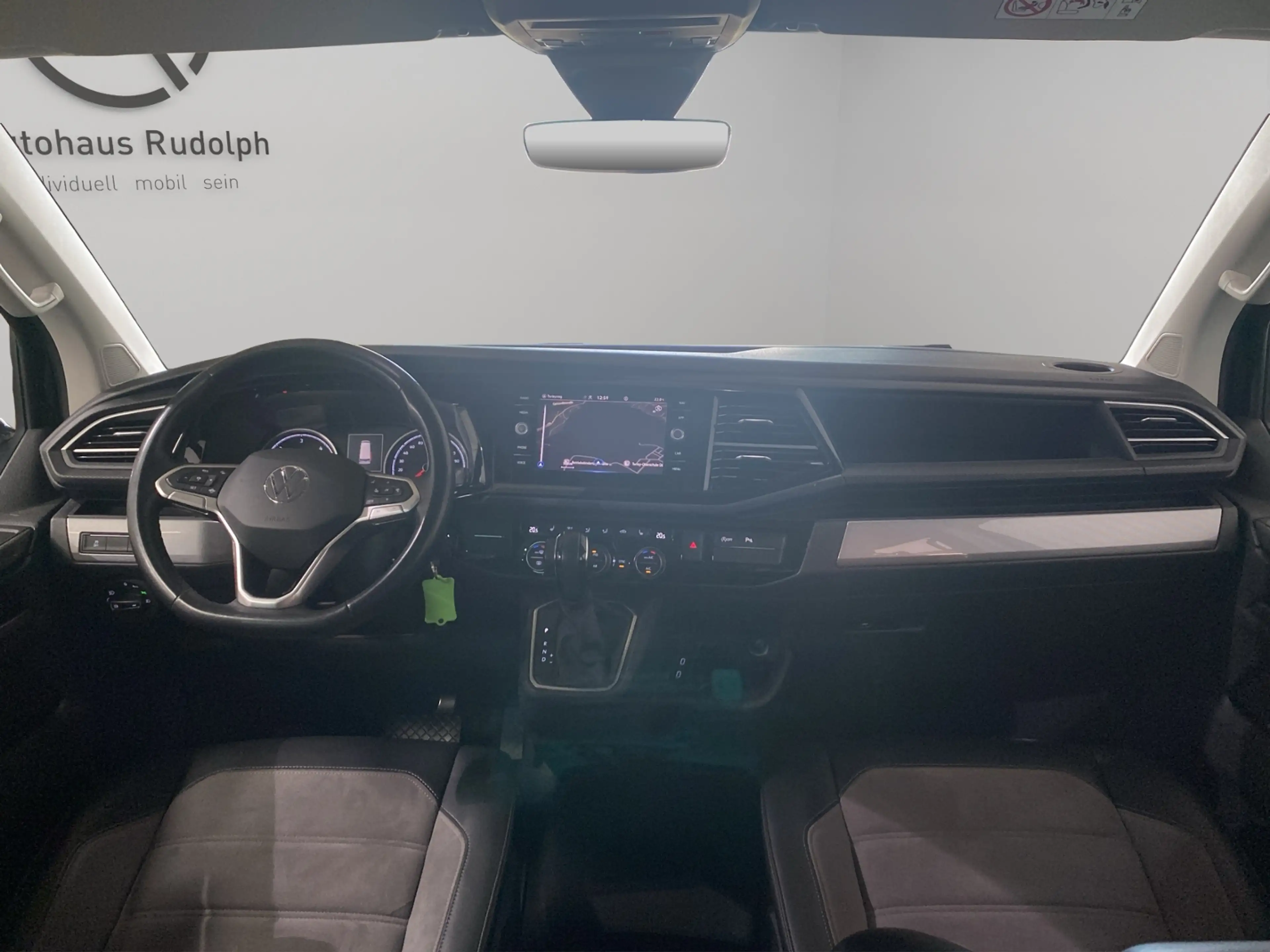Volkswagen T6.1 Multivan 2.0 TDI DSG Comfortline KR — photo 6