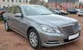 Mercedes-Benz E 300 CDI BlueEfficiency Navi Xenon 1.Hand AHK Silber - thumbnail 3