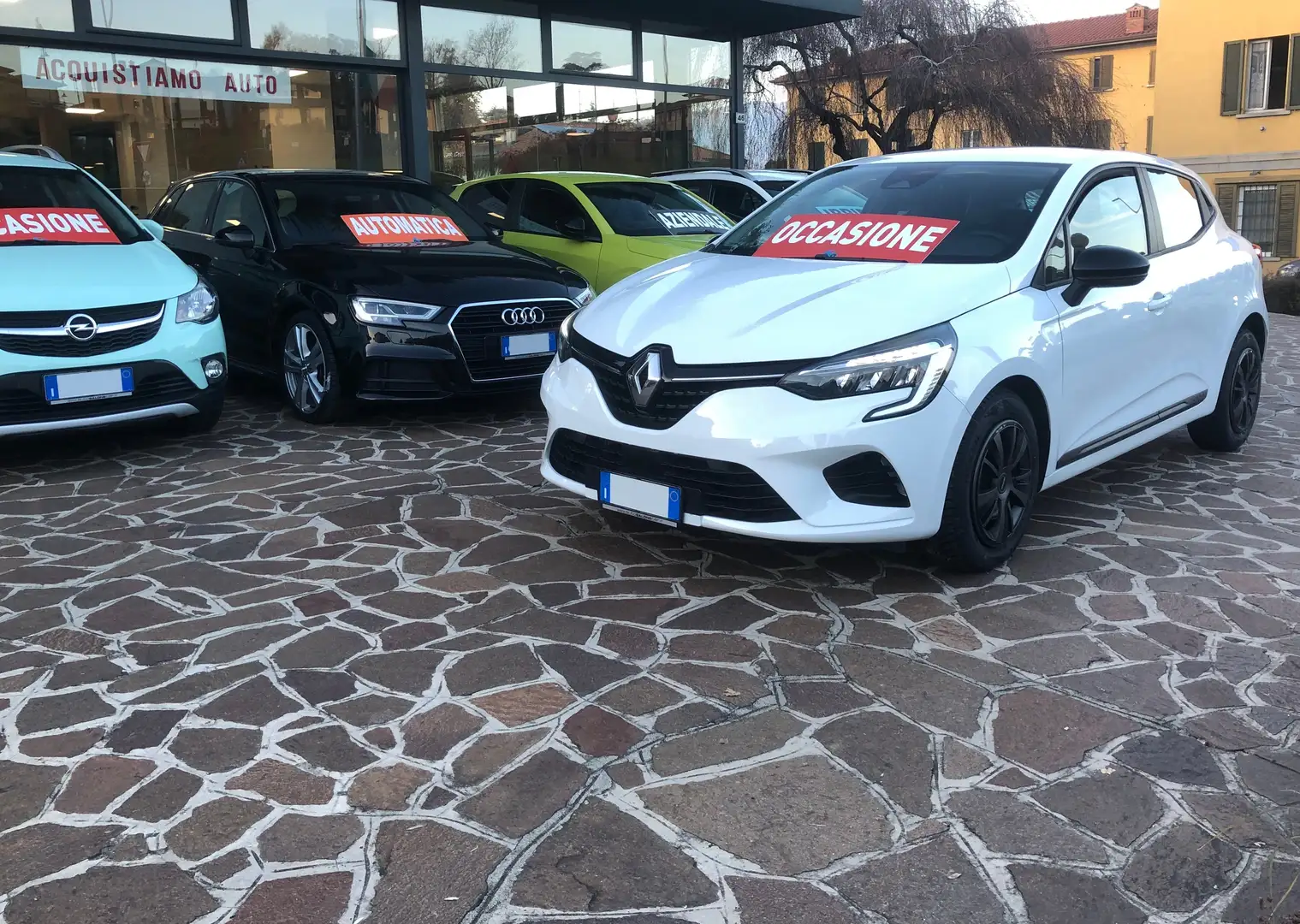 Renault Clio Clio V 2022 1.0 tce Zen 90cv Bianco - 1