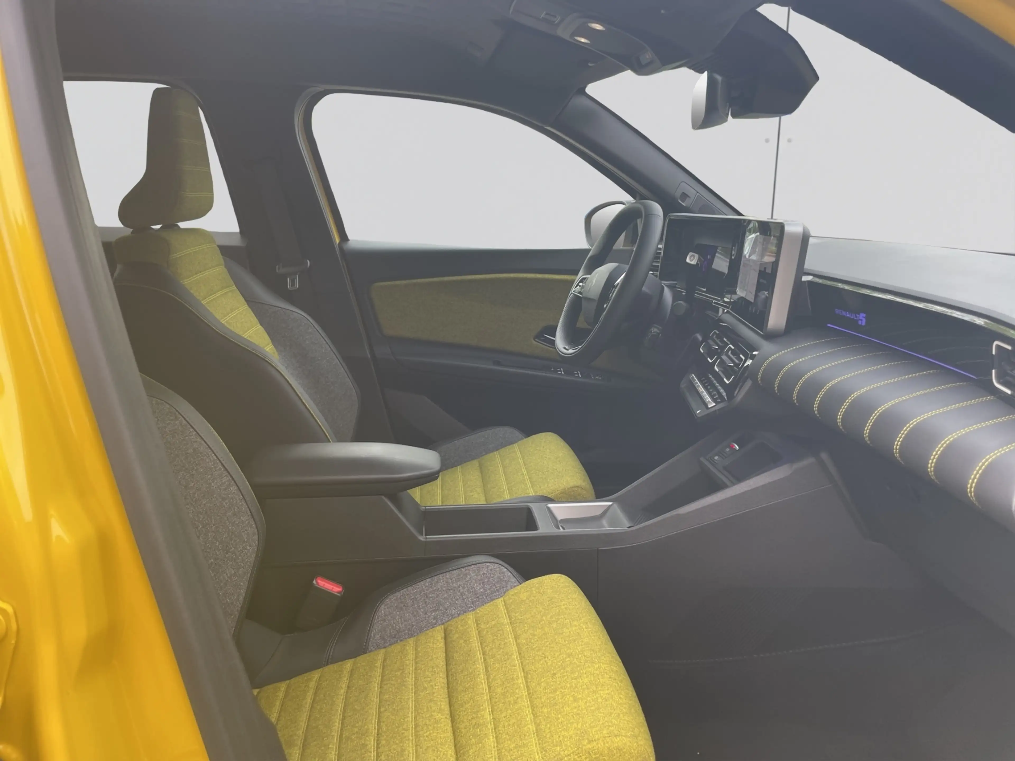 Renault R 5 E-Tech Iconic Five 150 Comfort Range — photo 8