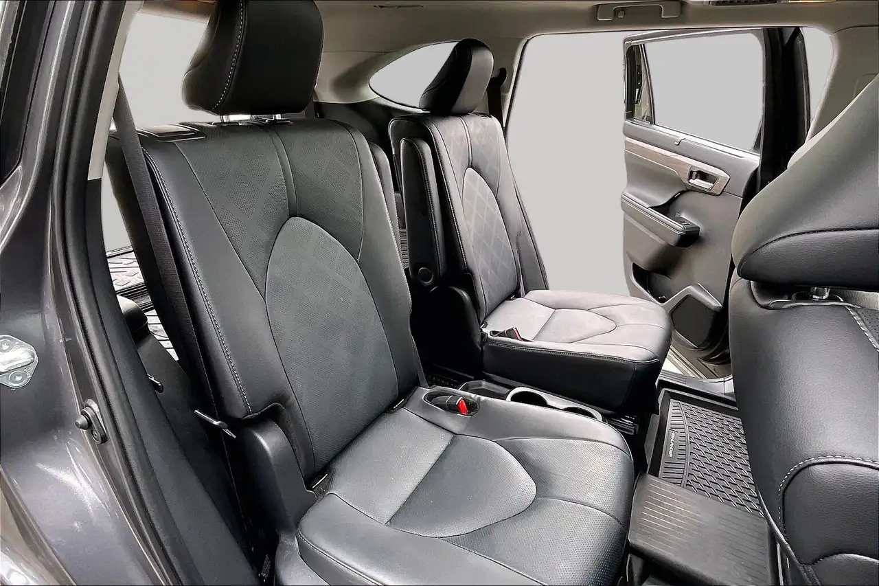 Toyota Highlander photo Toyota Highlander