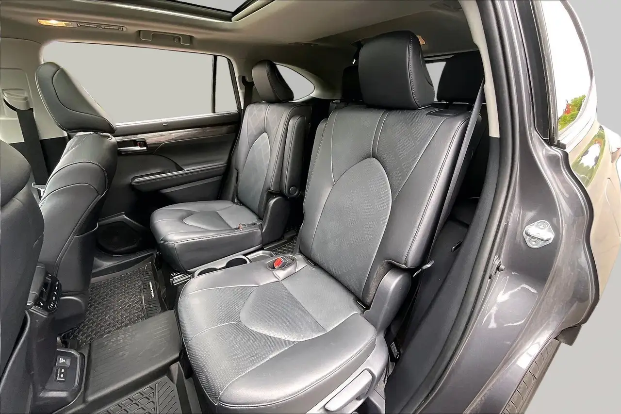 Toyota Highlander photo Toyota Highlander