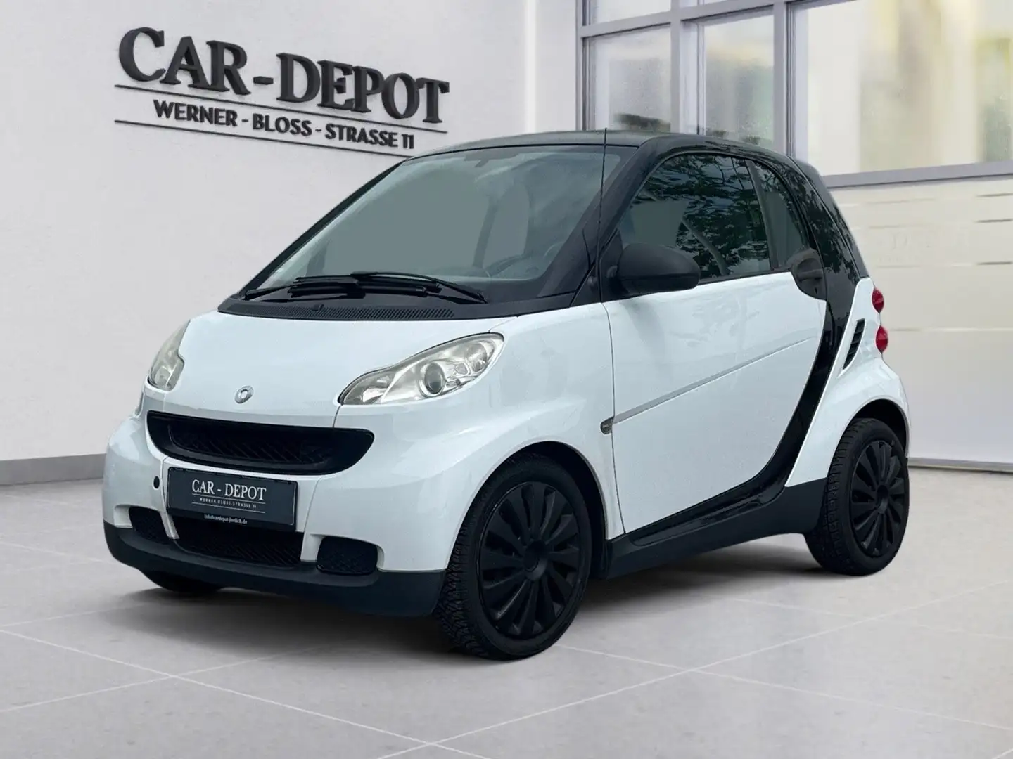 smart forTwo fortwo coupe Micro Hybrid Drive 45kW Schwarz - 1