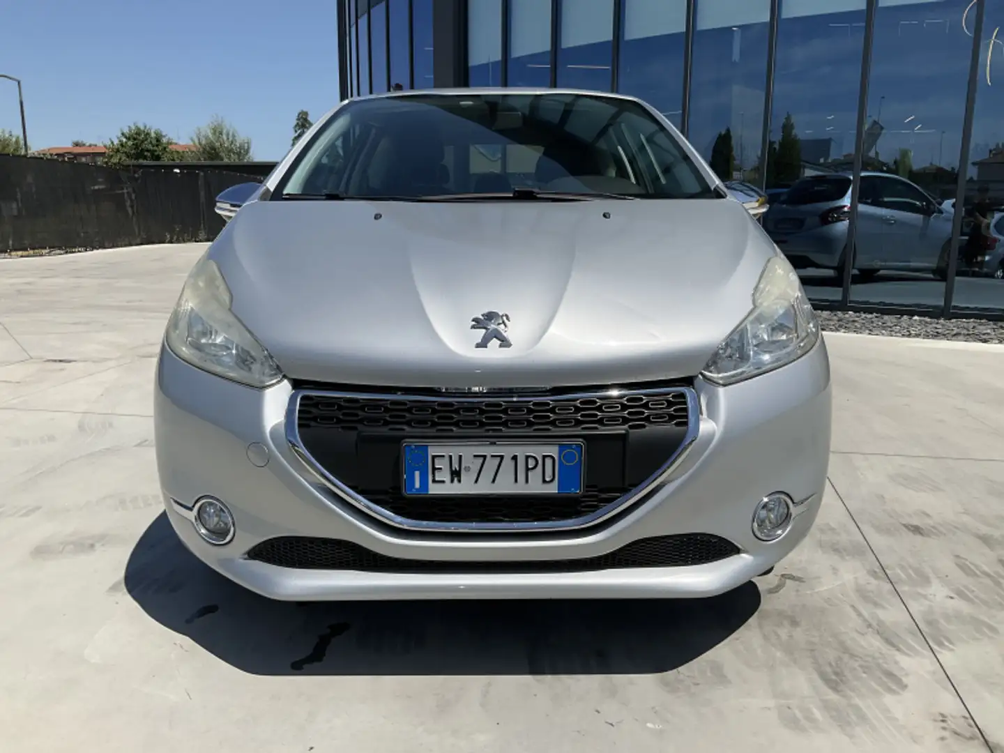 Peugeot 208 PureTech 68 3 porte Access Grigio - 2