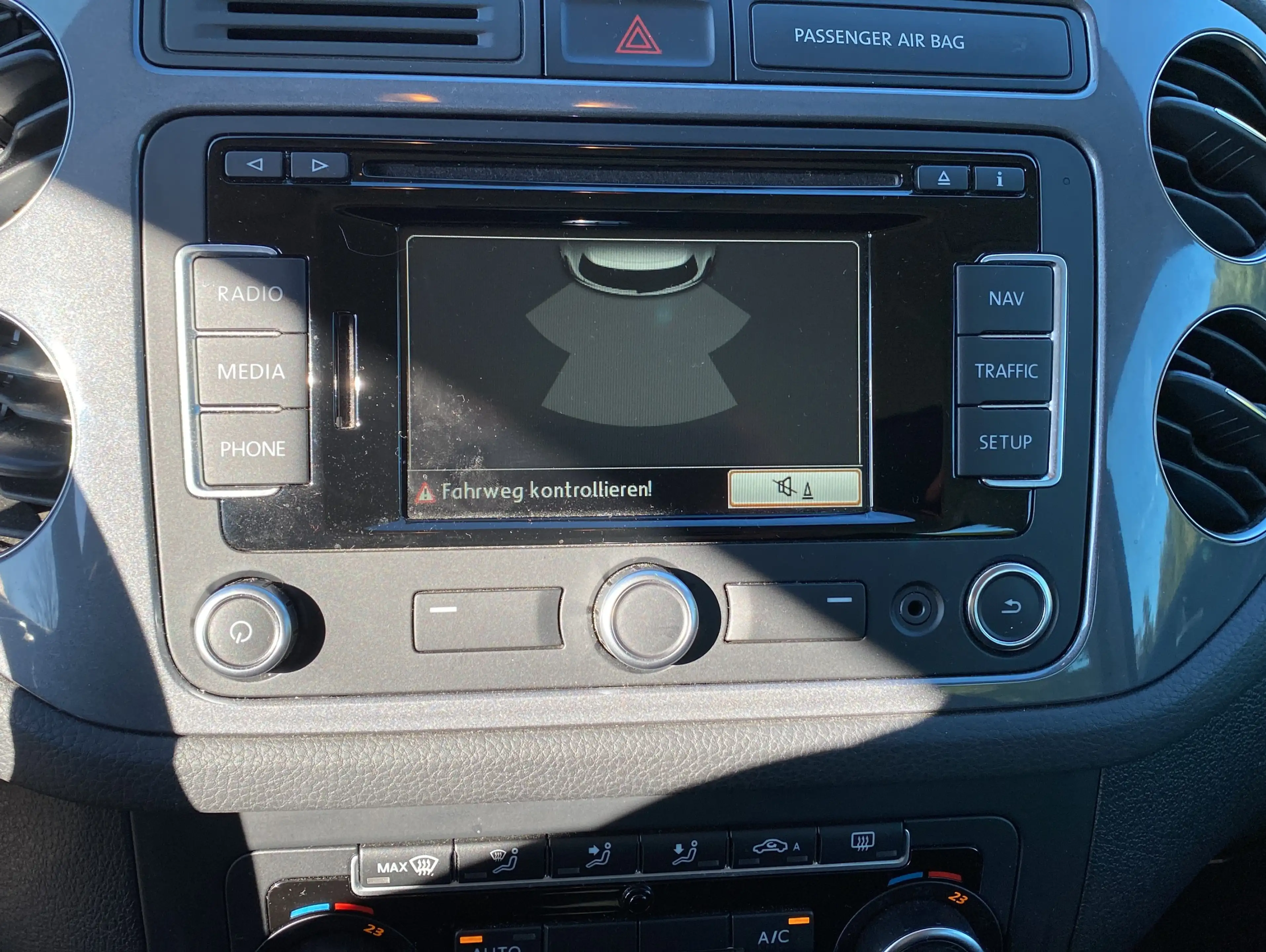 Volkswagen Tiguan 1.4 TSI Trend & Fun BMT*Sitzh.*Navi* — photo 6