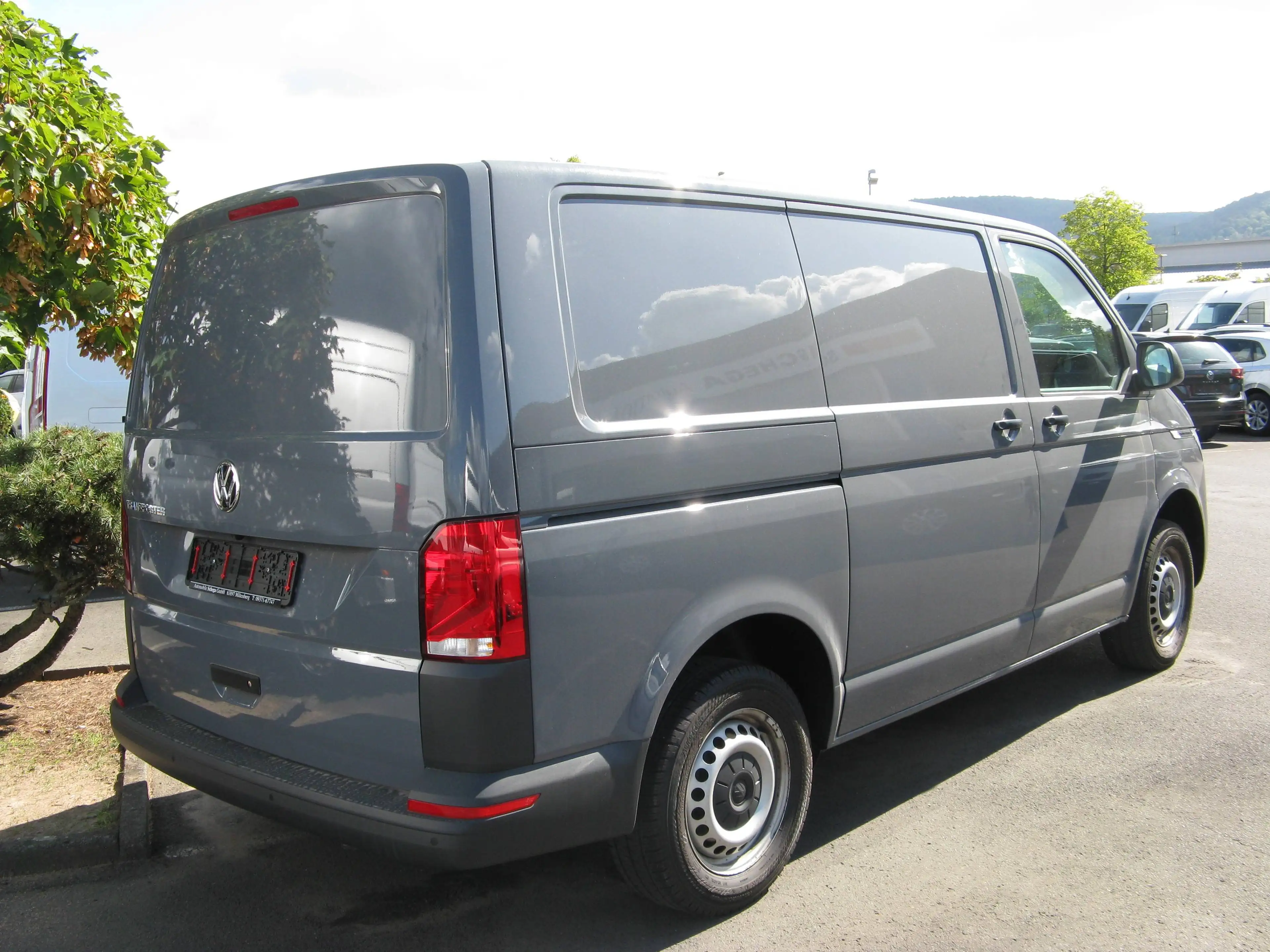 Volkswagen T6.1 Transporter FWD 2.0 TDI 150PS KAM PDC AUTOM-GG 1HD — photo 2