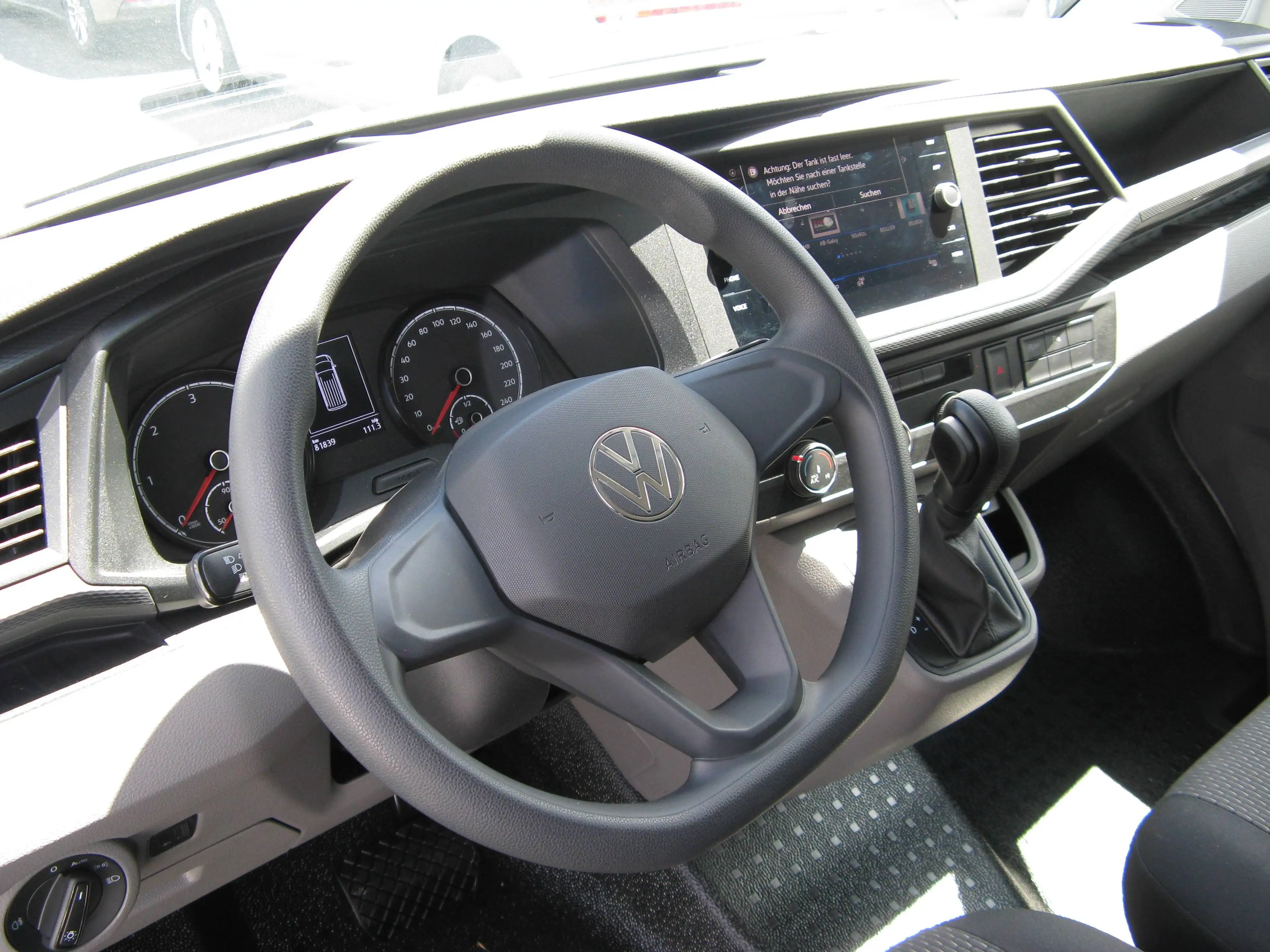 Volkswagen T6.1 Transporter FWD 2.0 TDI 150PS KAM PDC AUTOM-GG 1HD — photo 10
