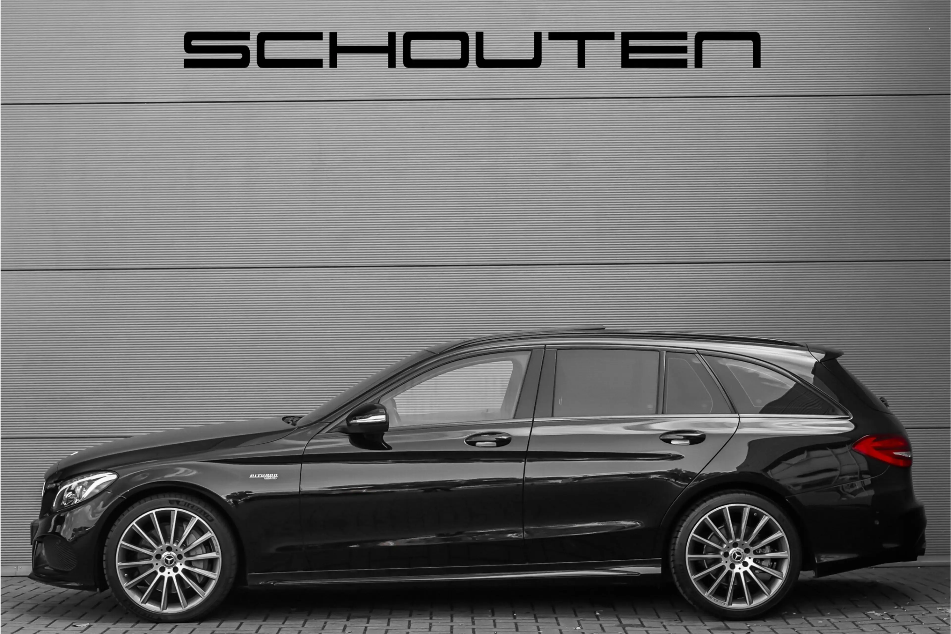 Mercedes-Benz C 400 Estate 4MATIC AMG Airmatic Pano ACC Burmester HUD — photo 10