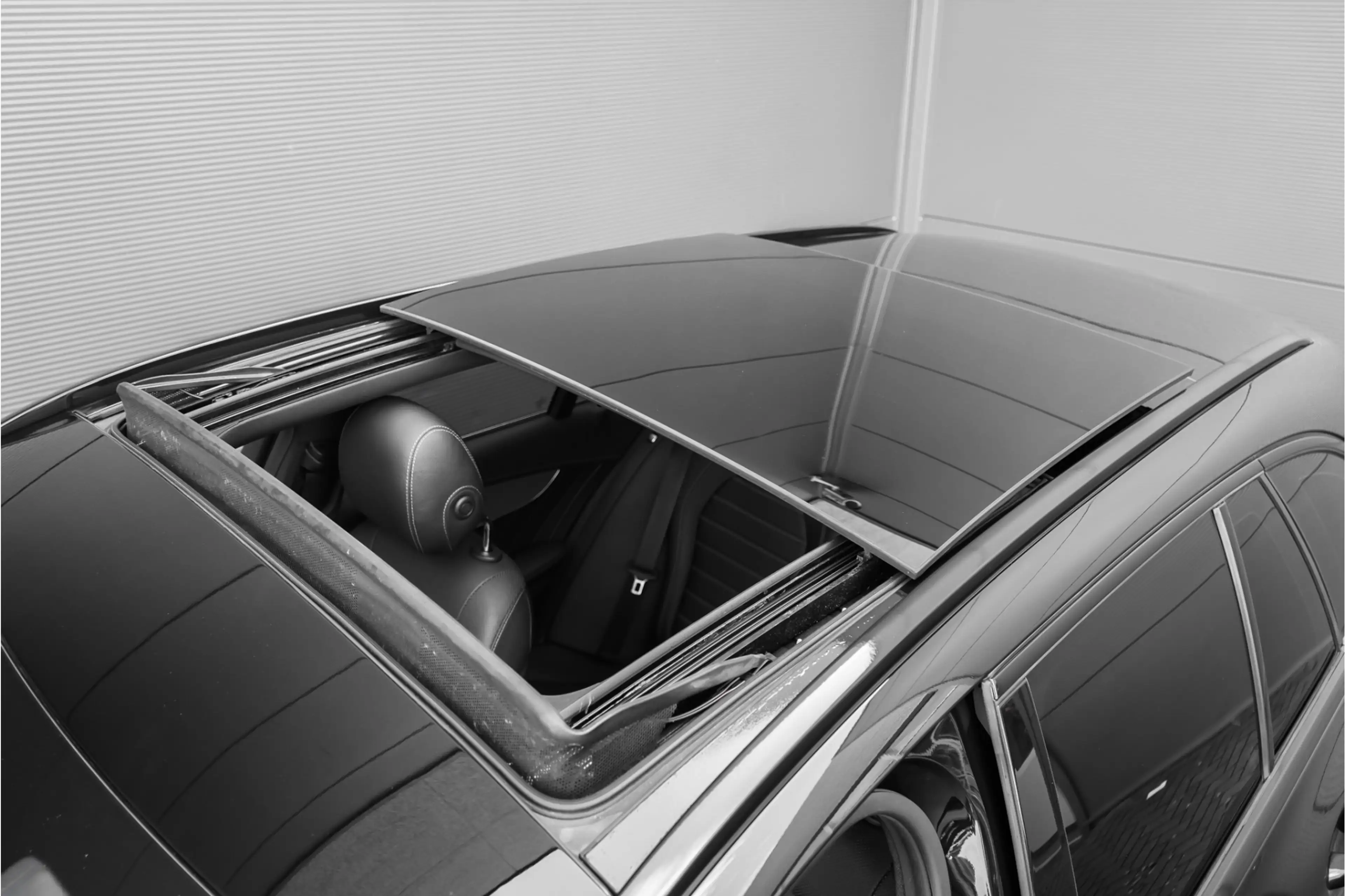 Mercedes-Benz C 400 Estate 4MATIC AMG Airmatic Pano ACC Burmester HUD — photo 19