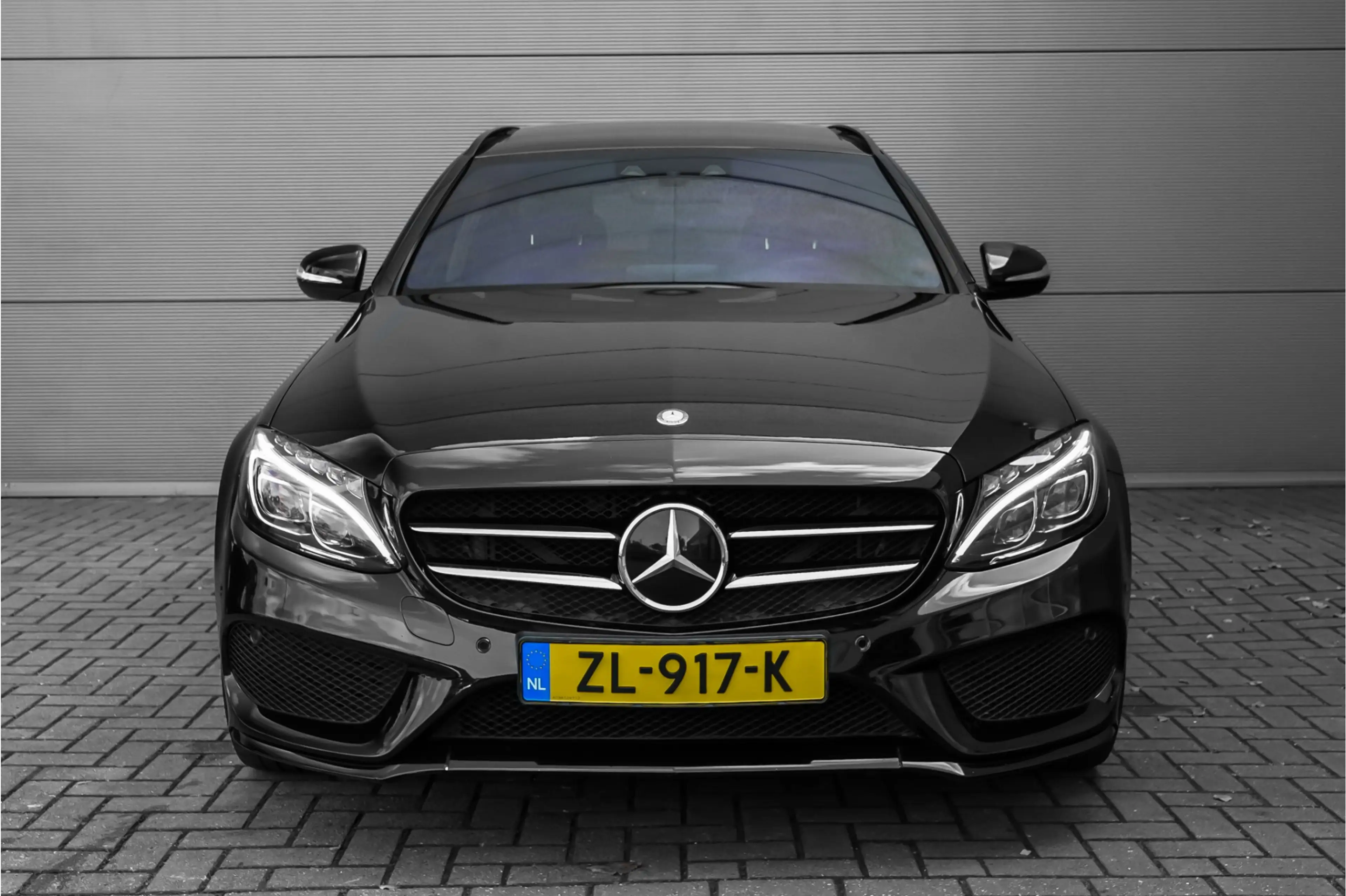 Mercedes-Benz C 400 Estate 4MATIC AMG Airmatic Pano ACC Burmester HUD — photo 14