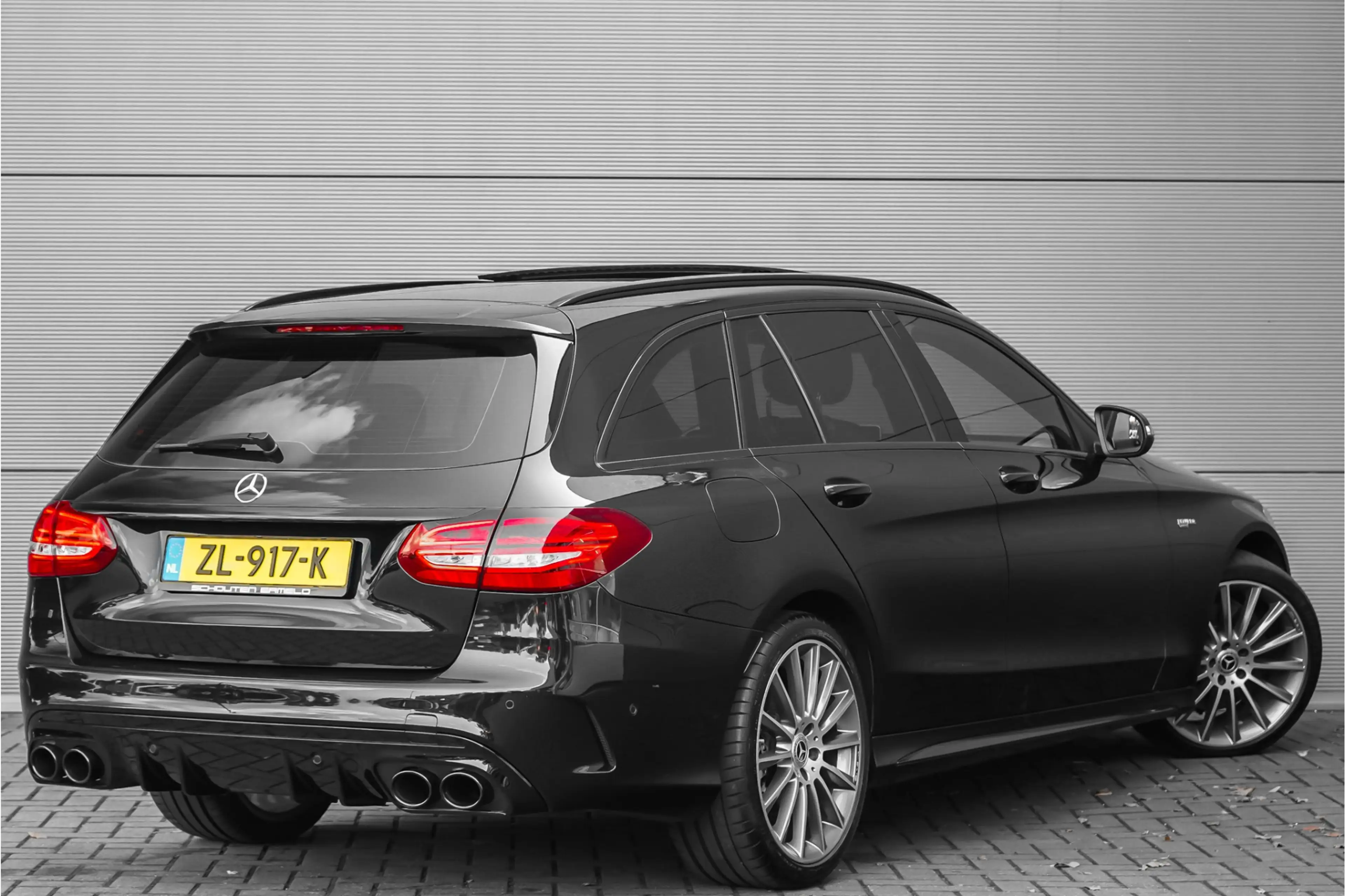 Mercedes-Benz C 400 Estate 4MATIC AMG Airmatic Pano ACC Burmester HUD — photo 13