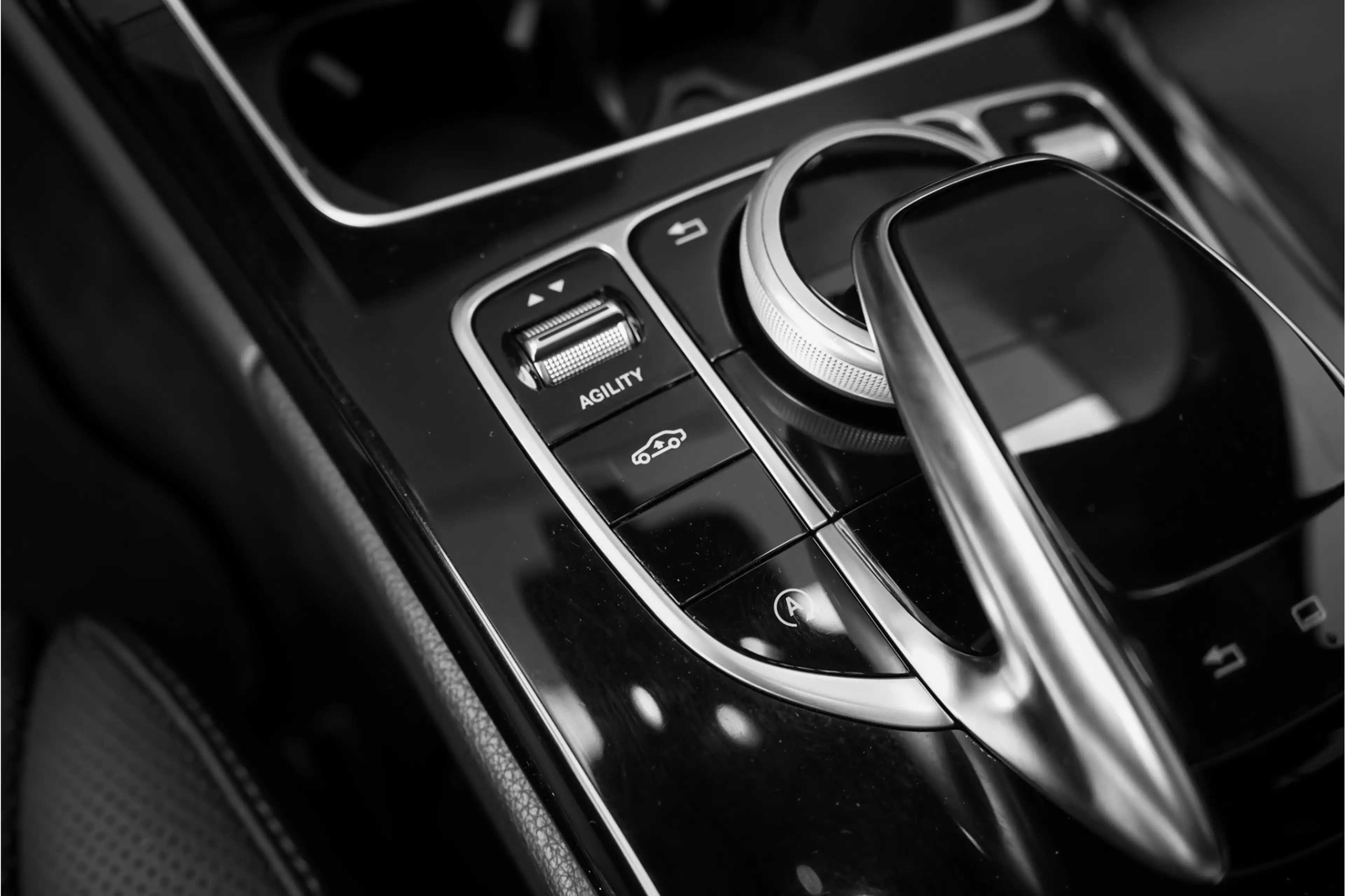 Mercedes-Benz C 400 Estate 4MATIC AMG Airmatic Pano ACC Burmester HUD — photo 31