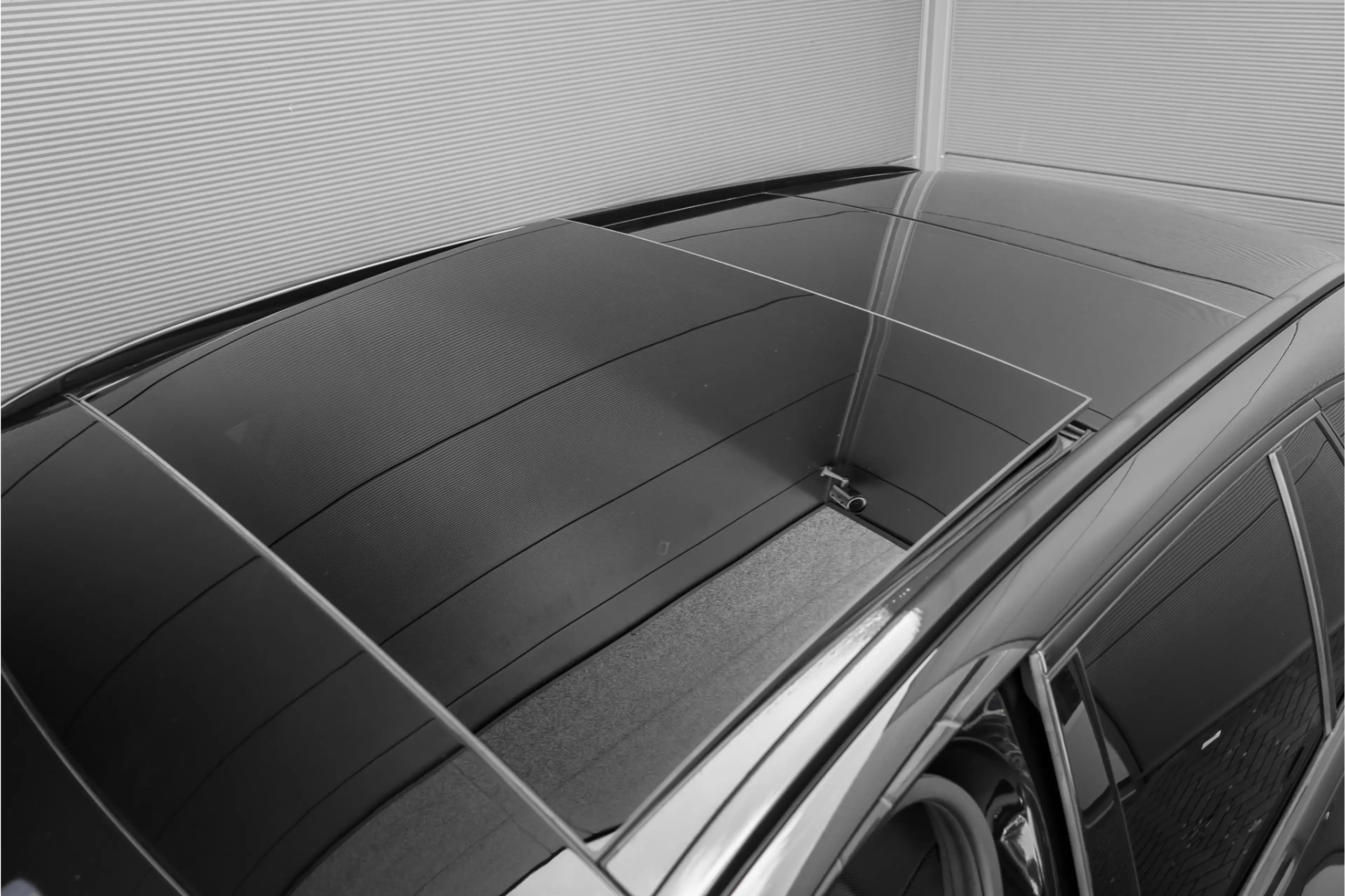 Mercedes-Benz C 400 Estate 4MATIC AMG Airmatic Pano ACC Burmester HUD — photo 18