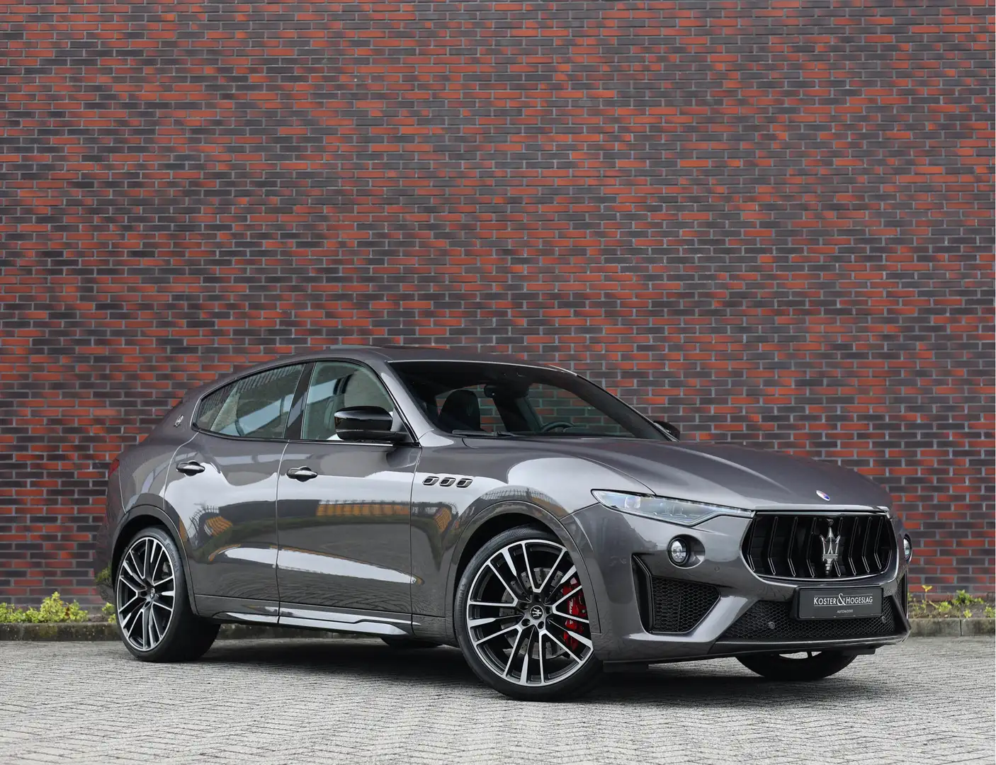 Maserati Levante 3.8 V8 Trofeo | Pano - 360cam - 1 eig. Grijs - 1