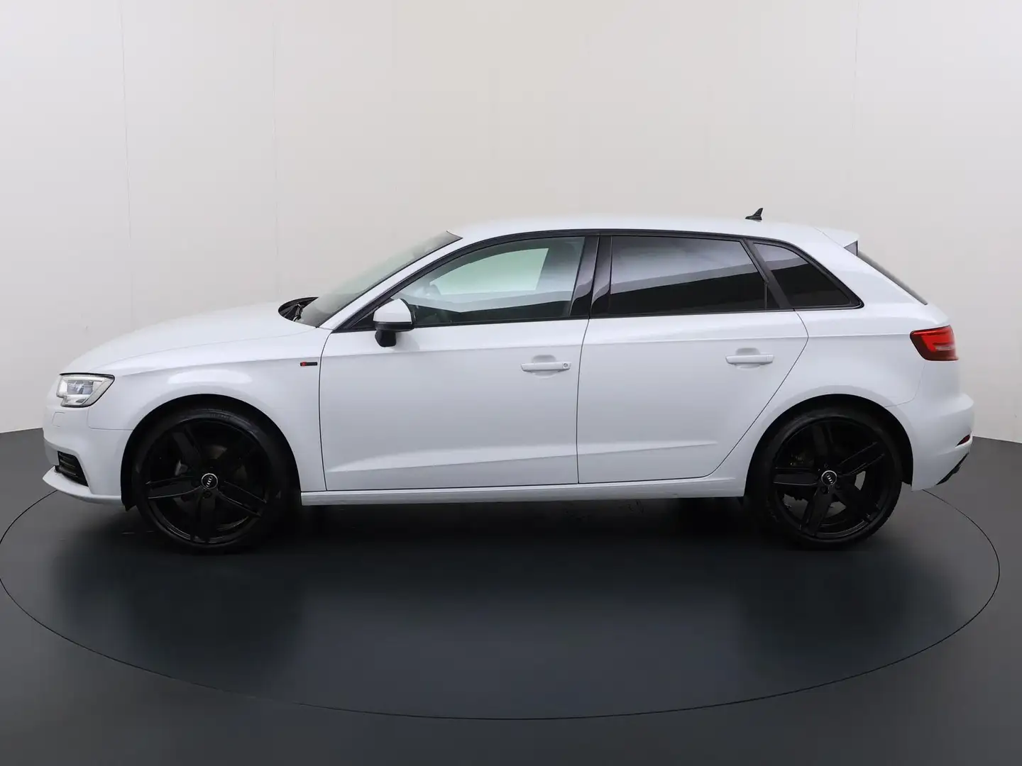 Audi A3 Sportback 35 TFSI S-Line Blanco - 2