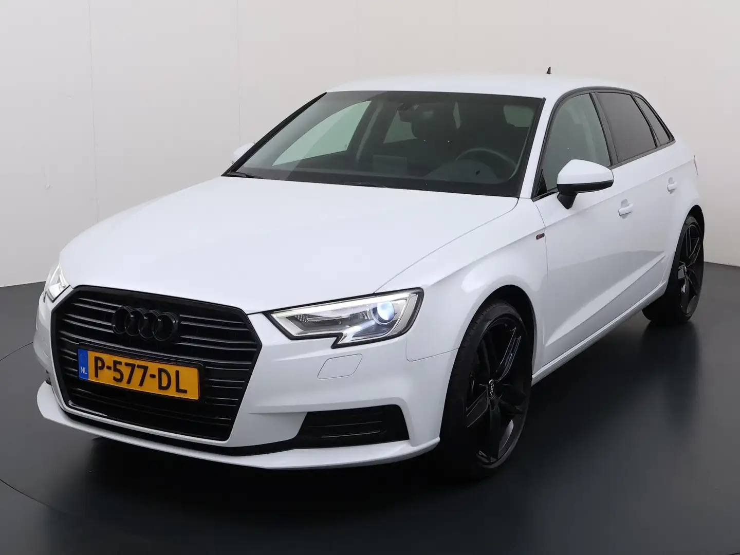 Audi A3 Sportback 35 TFSI S-Line Blanco - 1