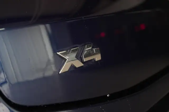 BMW X4 M view 9