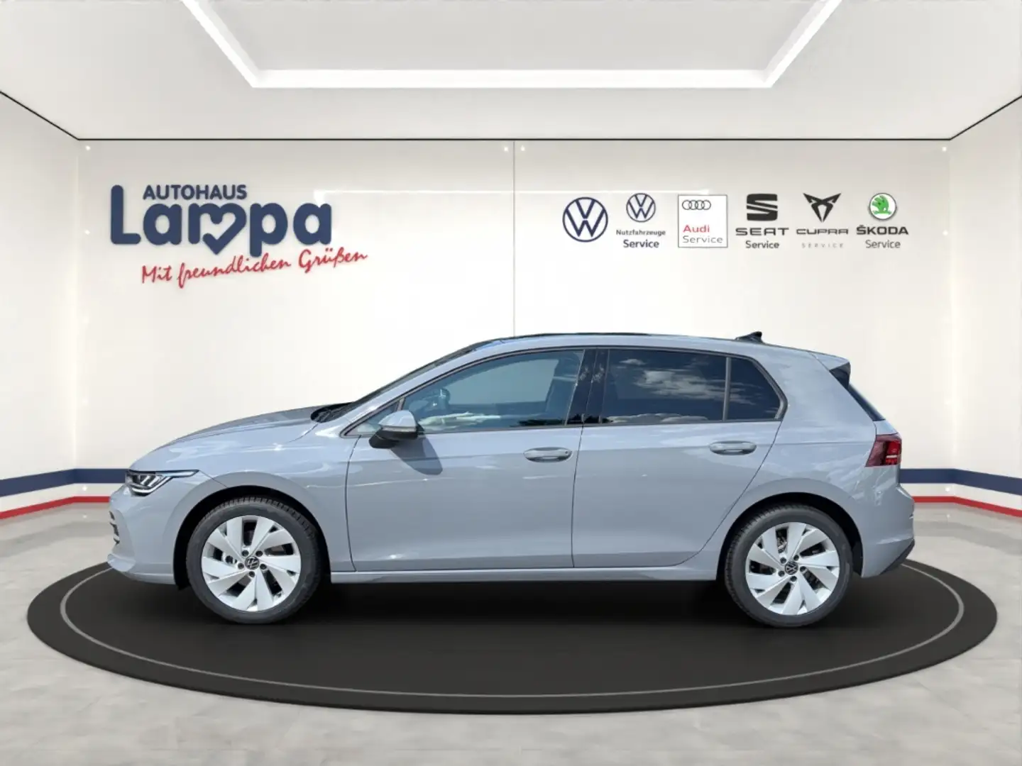 Volkswagen Golf VIII Life 1.5 TSI 6-Gang AHK,ACC,SHZ,Pano,LED Grau - 2