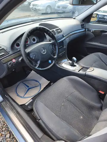 Mercedes-Benz E-Class view 10