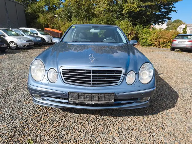 Mercedes-Benz E-Class view 2