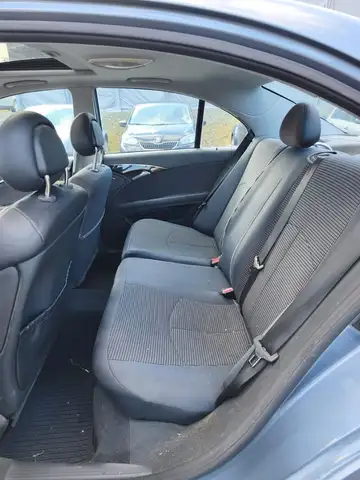 Mercedes-Benz E-Class view 13