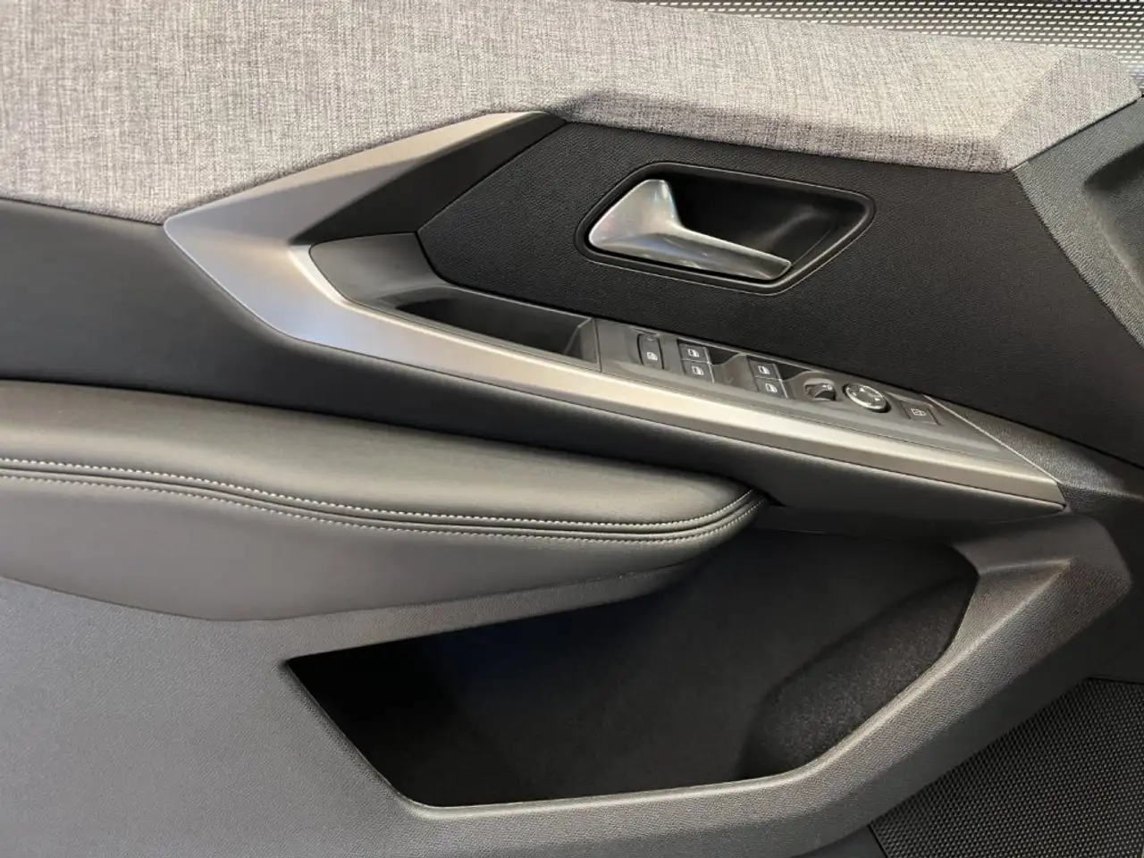 Peugeot 5008 2026 — фото 12