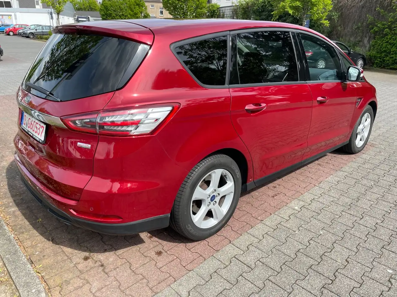 FORD S-MAX BUSINESS - 150ch - 90 000KMS - SELLERIE CUIR - VOLANT CUIR