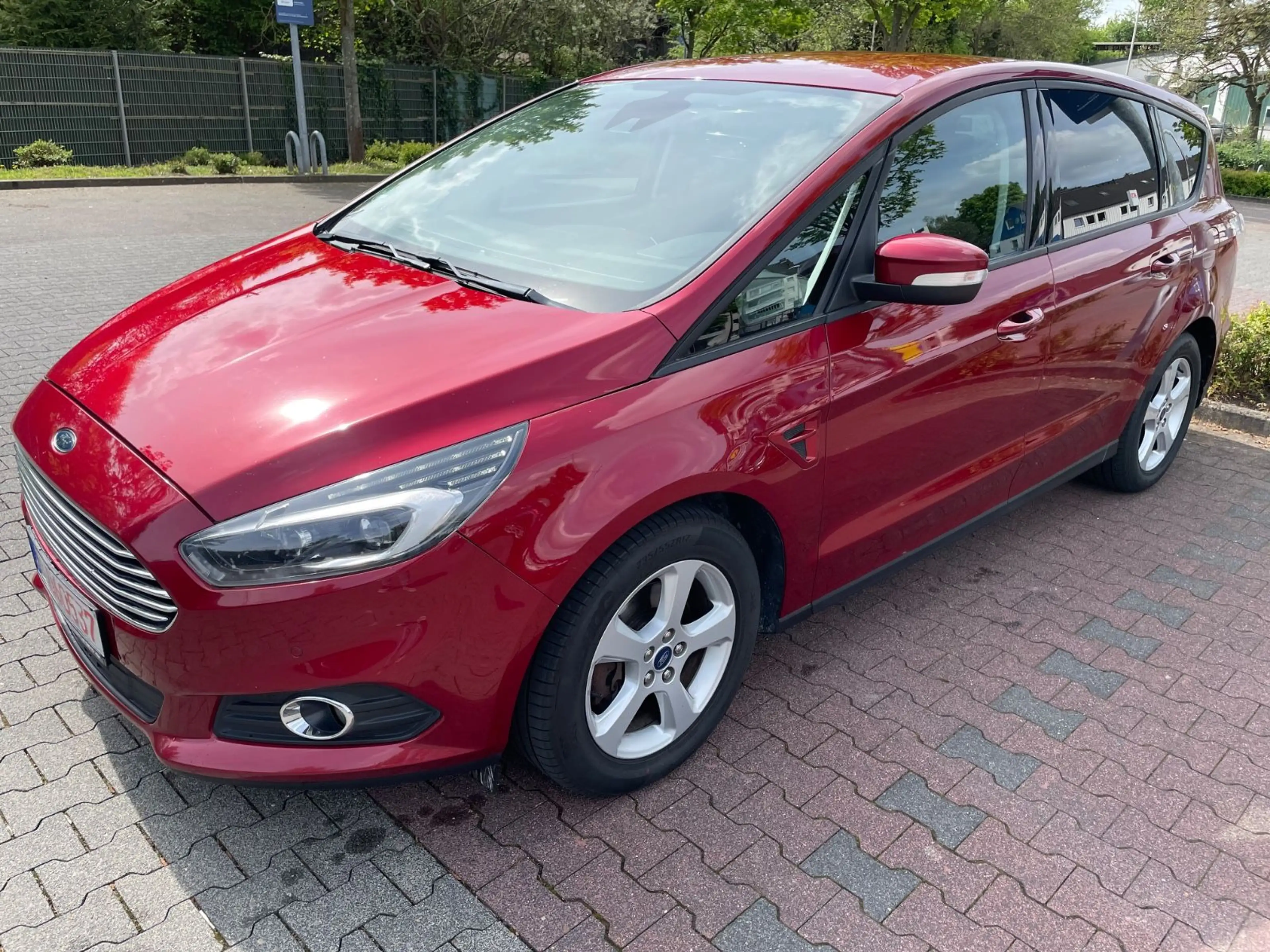 Ford S-Max S-MAX Business Navi LED Shz PDC MFL uvm.
