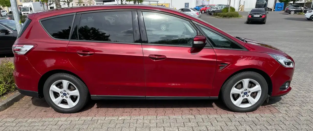 FORD S-MAX BUSINESS - 150ch - 90 000KMS - SELLERIE CUIR - VOLANT CUIR