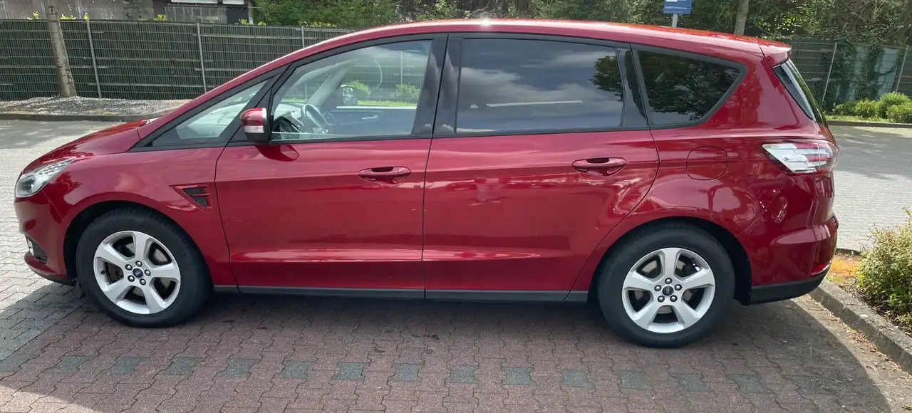 FORD S-MAX BUSINESS - 150ch - 90 000KMS - SELLERIE CUIR - VOLANT CUIR