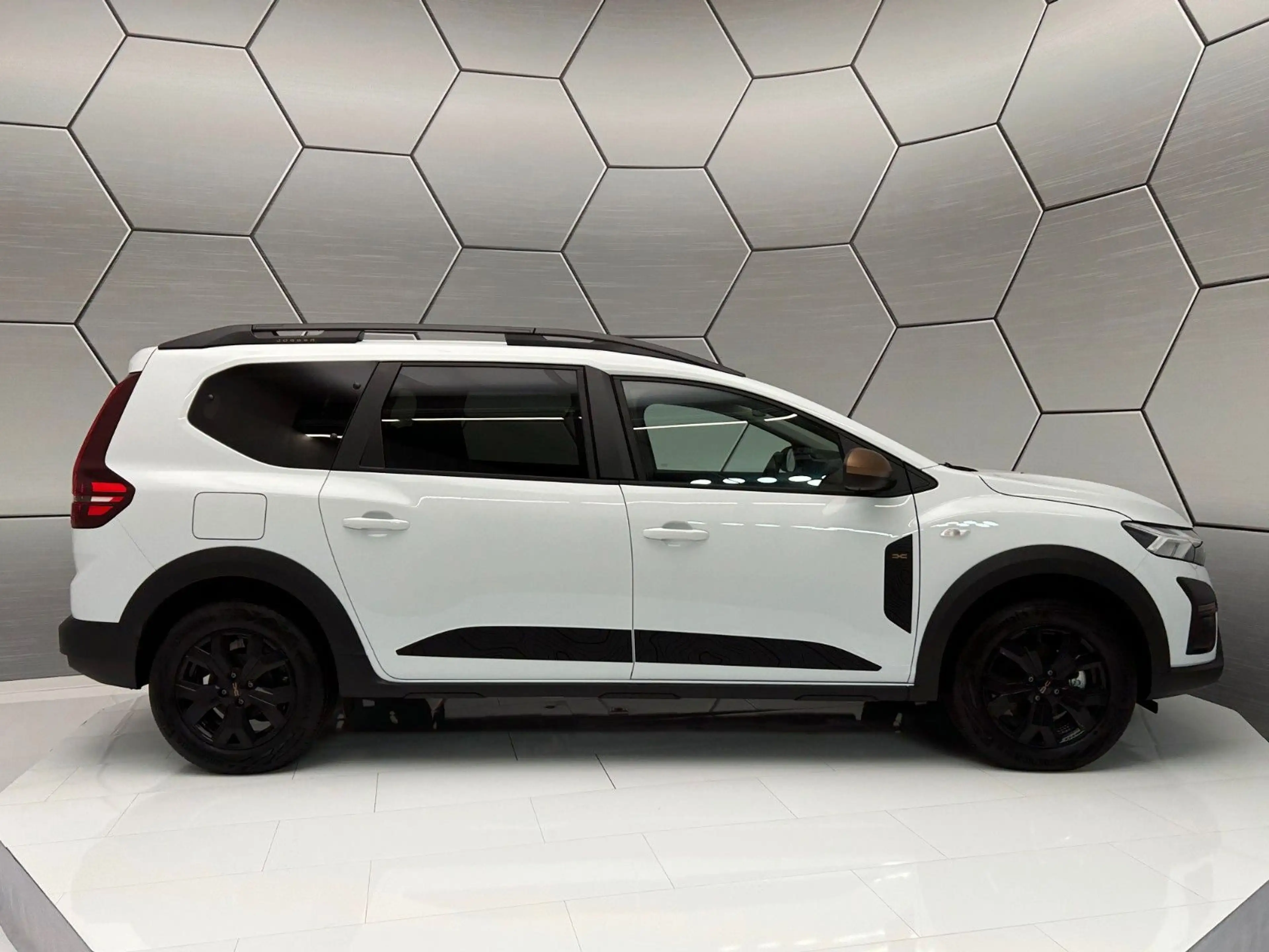 Dacia Jogger Extreme hybrid 155 7-Sitz. Winter Driving — photo 6