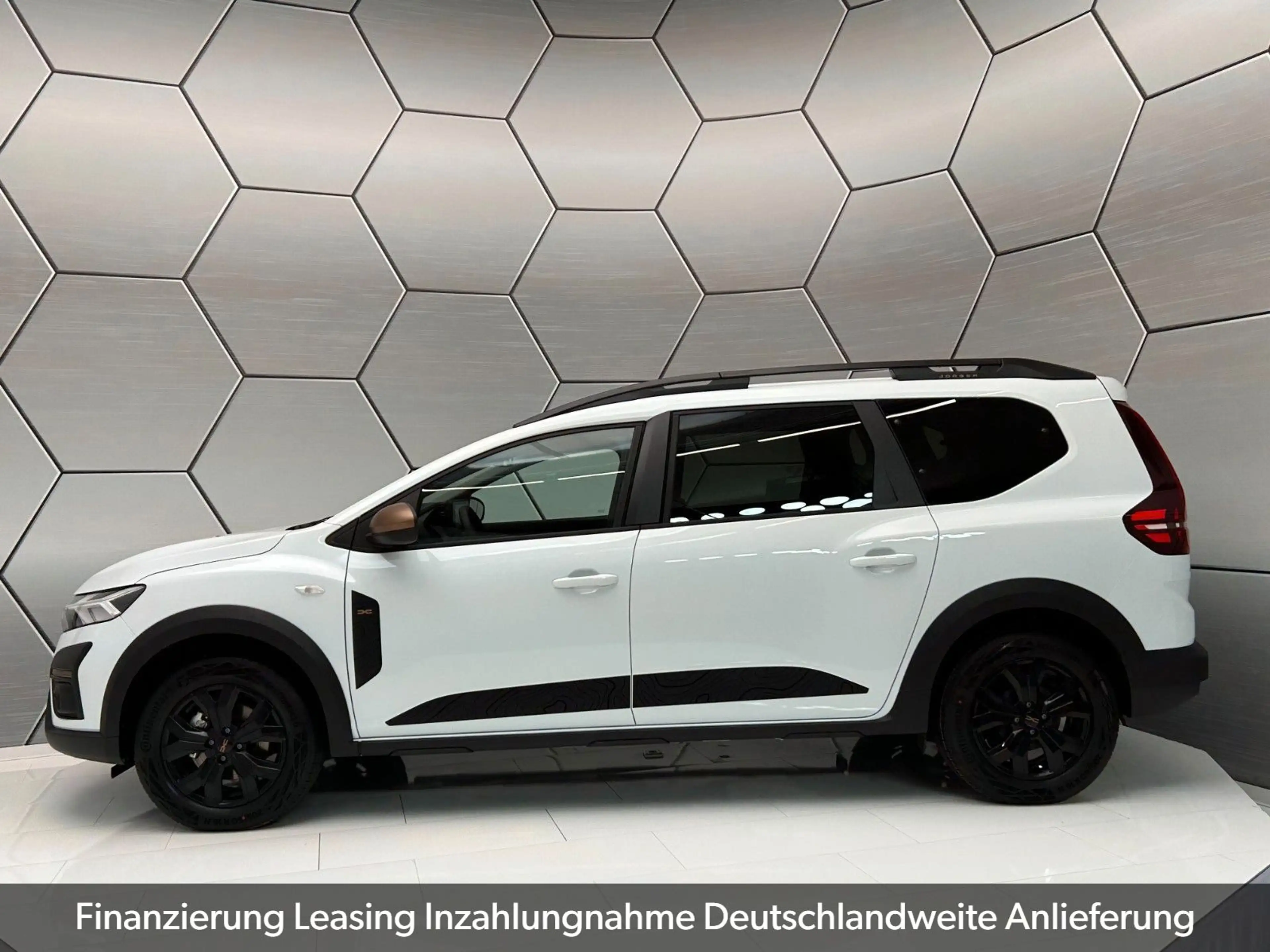 Dacia Jogger Extreme hybrid 155 7-Sitz. Winter Driving — photo 2