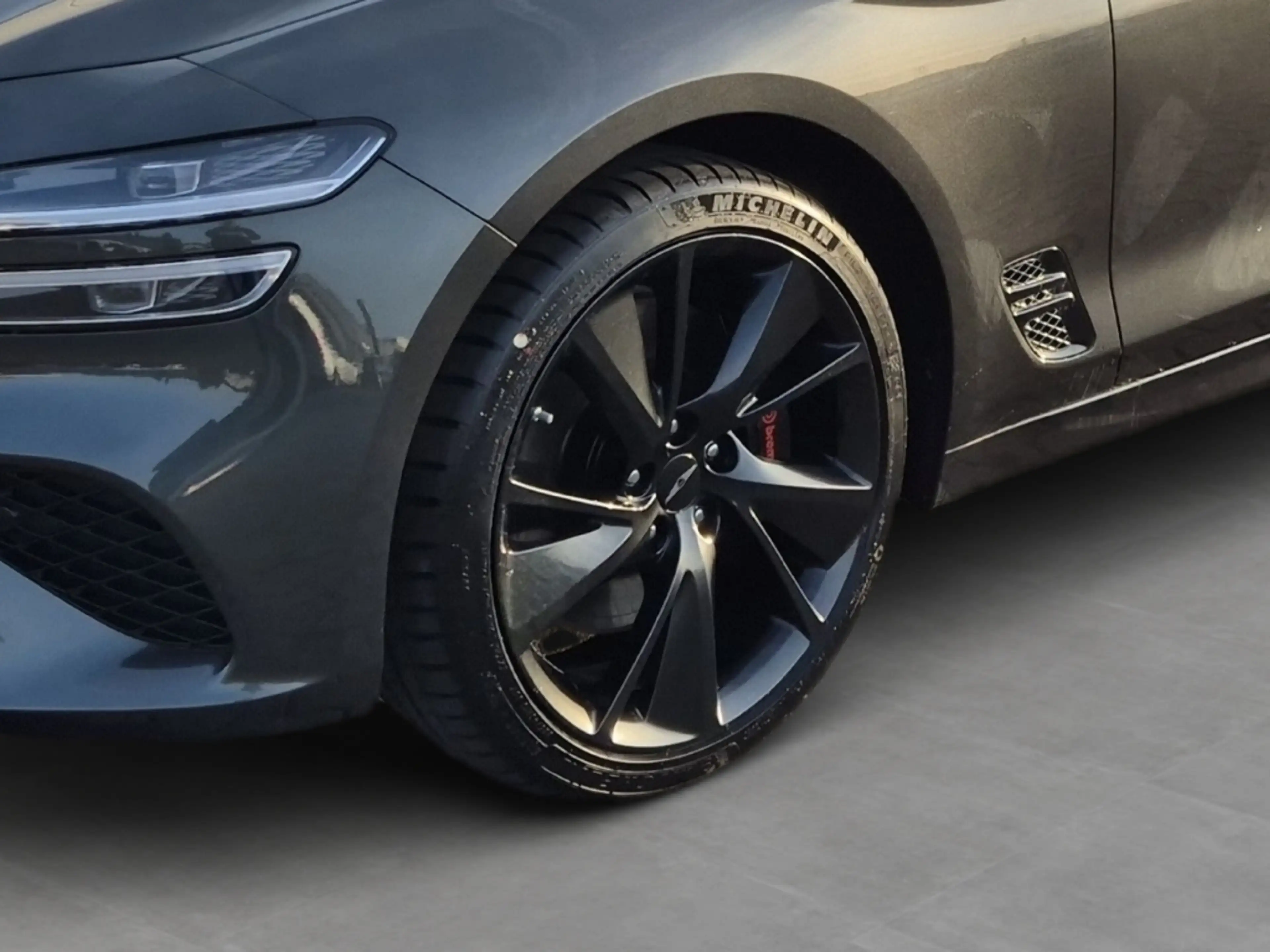 Genesis G70 Shooting Brake Sport — photo 7