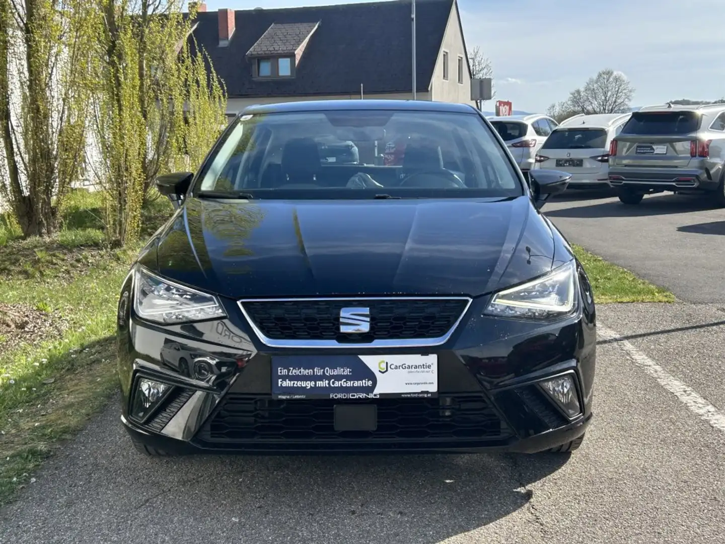 SEAT Ibiza 1.0 Benzin Schwarz - 2